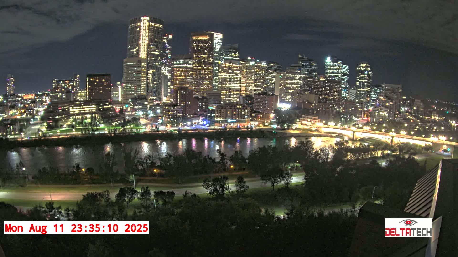 Calgary Skyline  Live Cam - Calgary, Rocky View County and Foothills County, Alberta, Canada