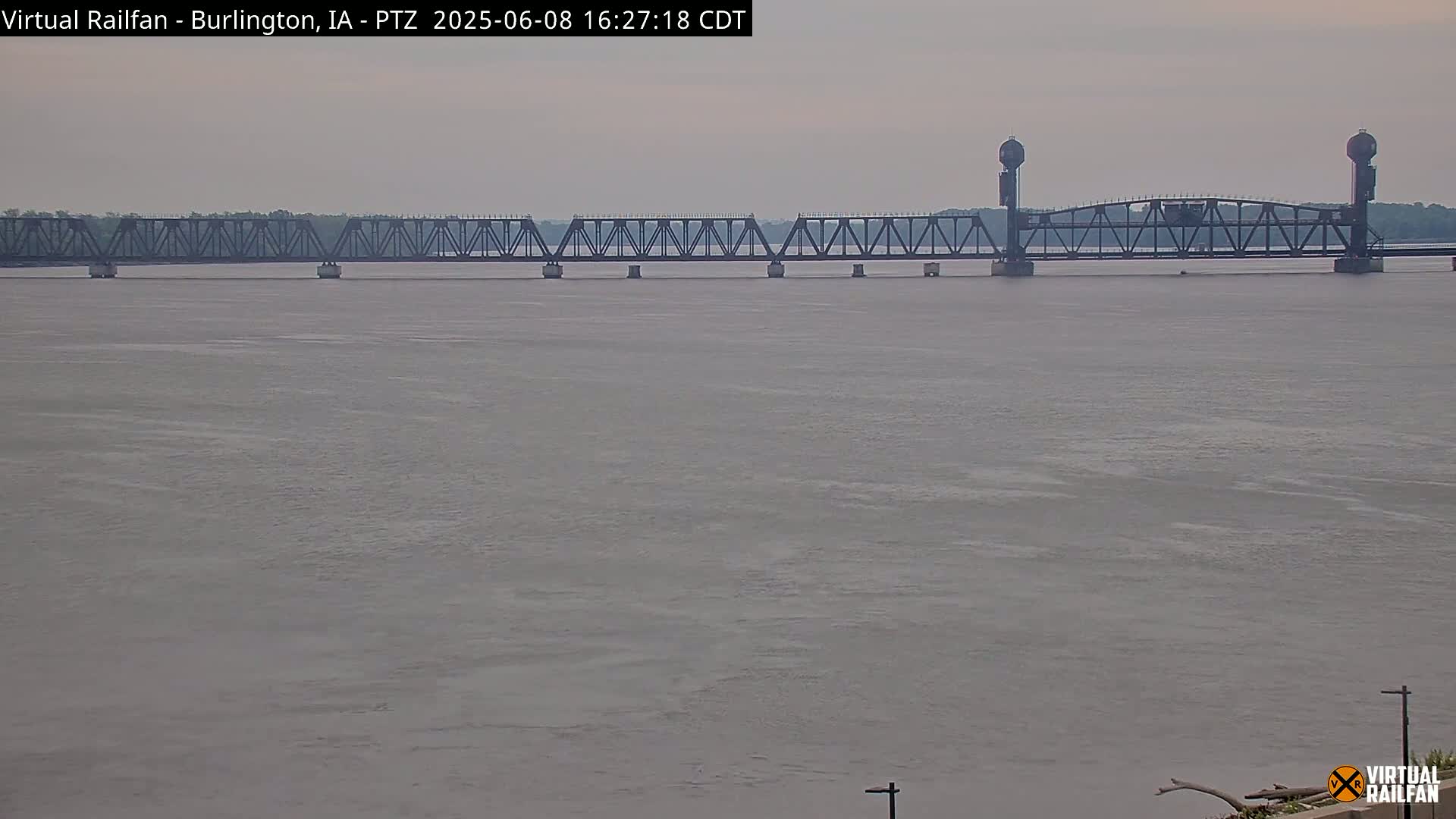 Burlington City & Mississippi River& BNSF Railway Burlington Station Live Cam - Burlington, Des Moines, Iowa, USA