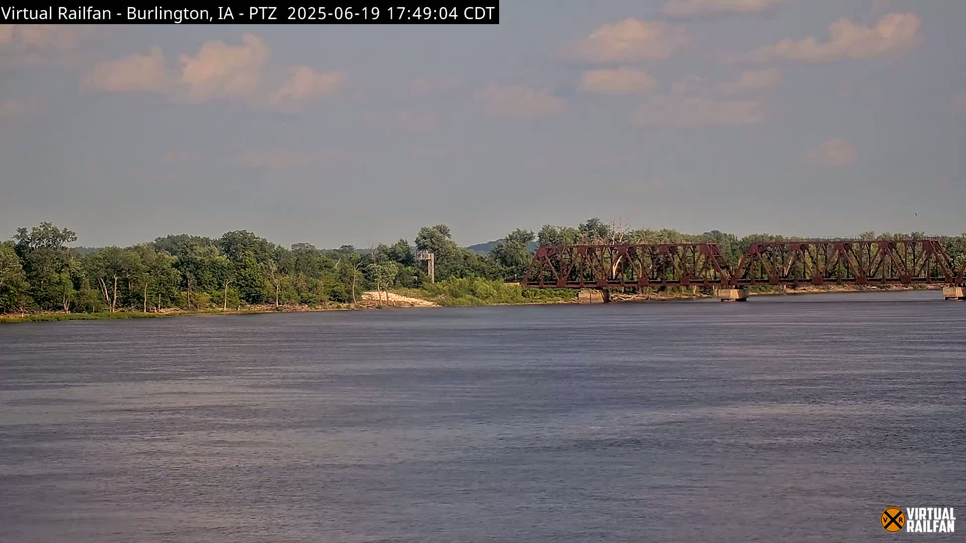Burlington City & Mississippi River& BNSF Railway Burlington Station Live Cam - Burlington, Des Moines, Iowa, USA