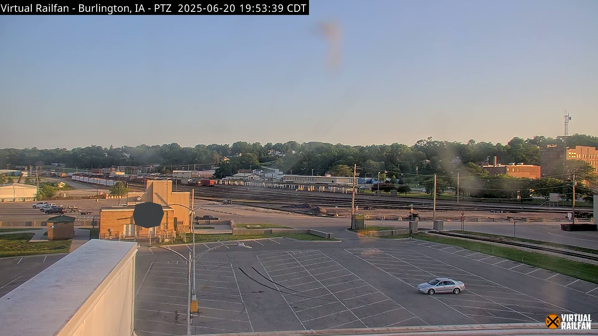 Burlington City & Mississippi River& BNSF Railway Burlington Station Live Cam - Burlington, Des Moines, Iowa, USA