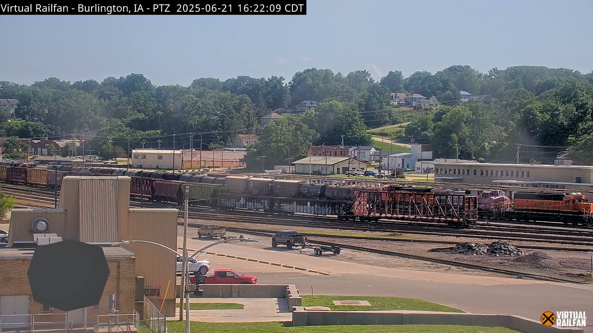 Burlington City & Mississippi River& BNSF Railway Burlington Station Live Cam - Burlington, Des Moines, Iowa, USA