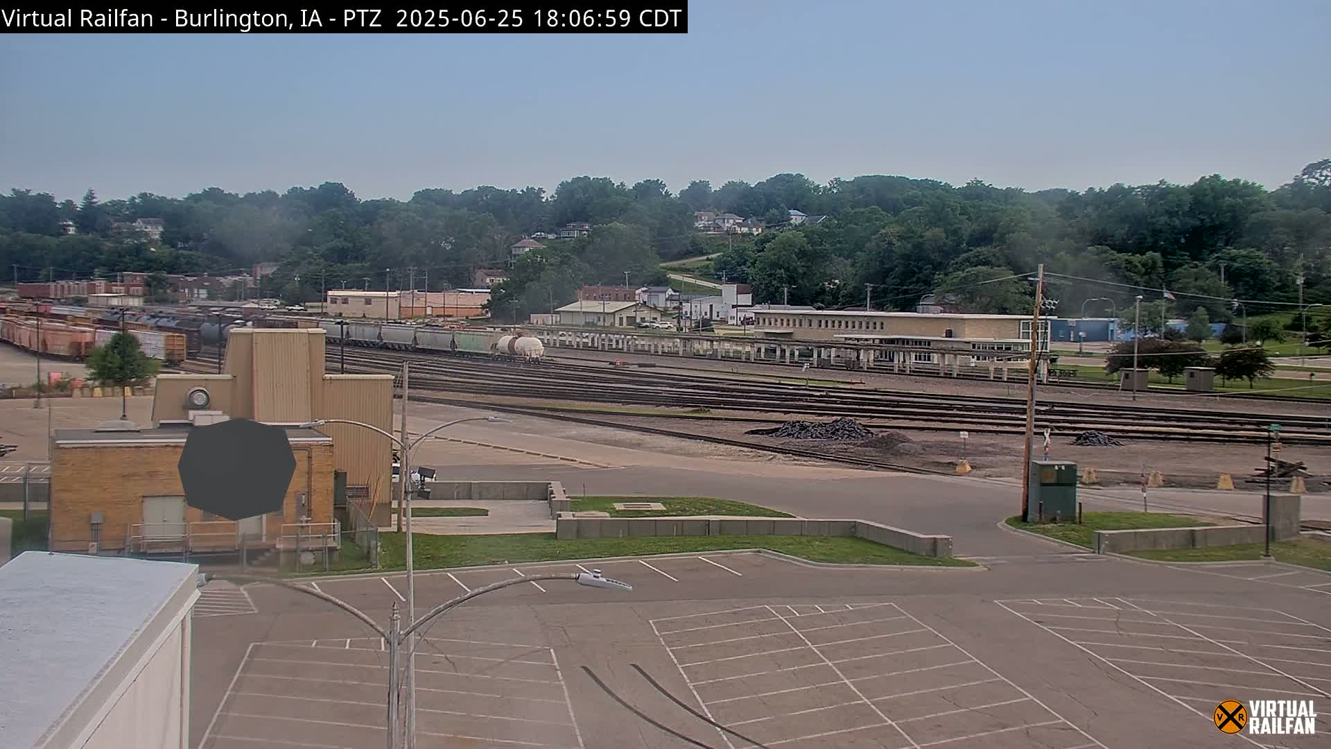Burlington City & Mississippi River& BNSF Railway Burlington Station Live Cam - Burlington, Des Moines, Iowa, USA