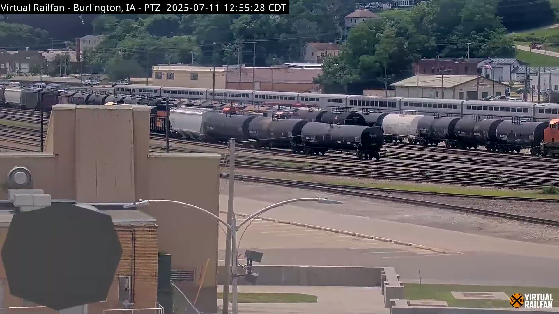Burlington City & Mississippi River& BNSF Railway Burlington Station Live Cam - Burlington, Des Moines, Iowa, USA