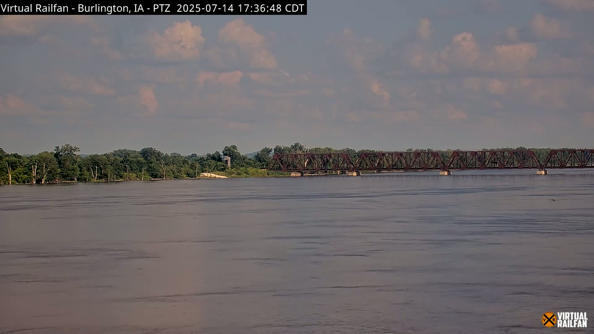 Burlington City & Mississippi River& BNSF Railway Burlington Station Live Cam - Burlington, Des Moines, Iowa, USA