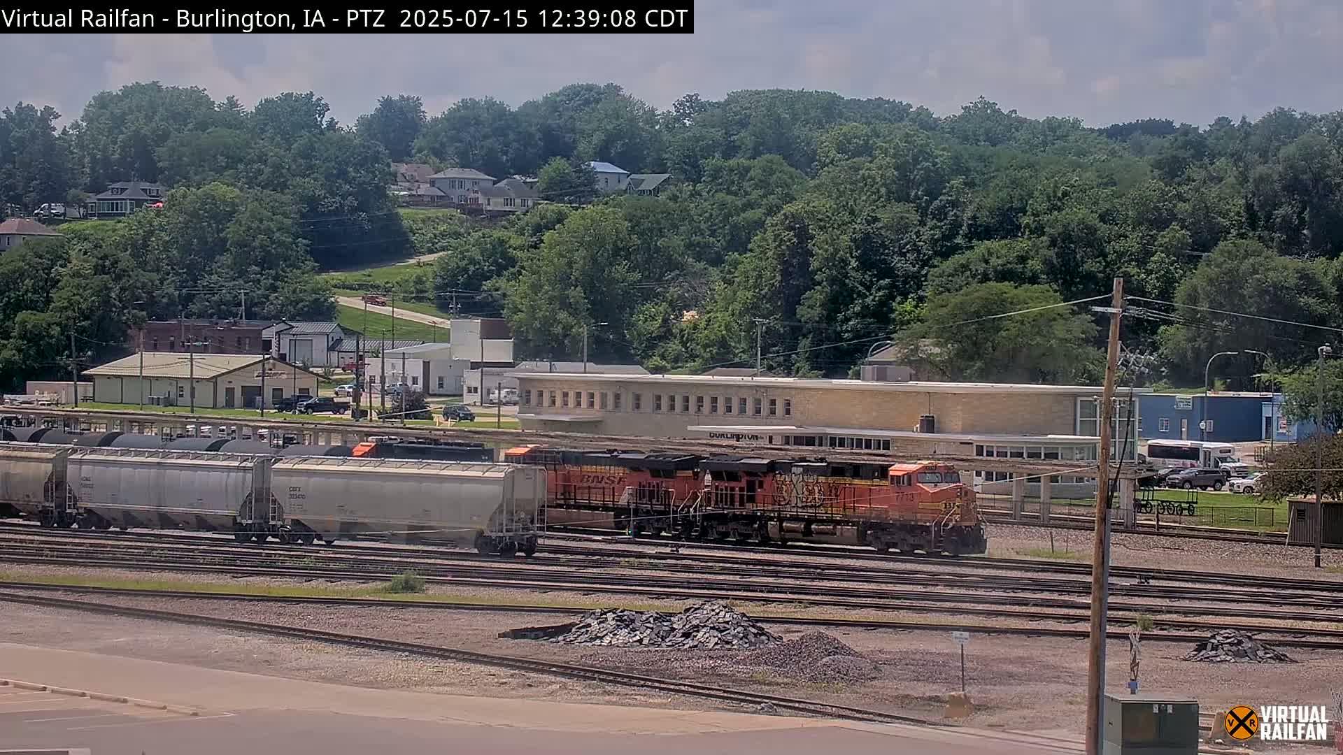 Burlington City & Mississippi River& BNSF Railway Burlington Station Live Cam - Burlington, Des Moines, Iowa, USA