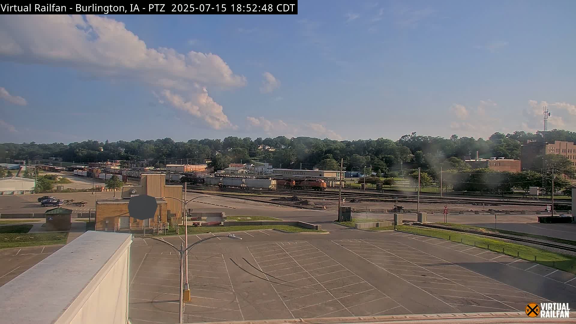 Burlington City & Mississippi River& BNSF Railway Burlington Station Live Cam - Burlington, Des Moines, Iowa, USA