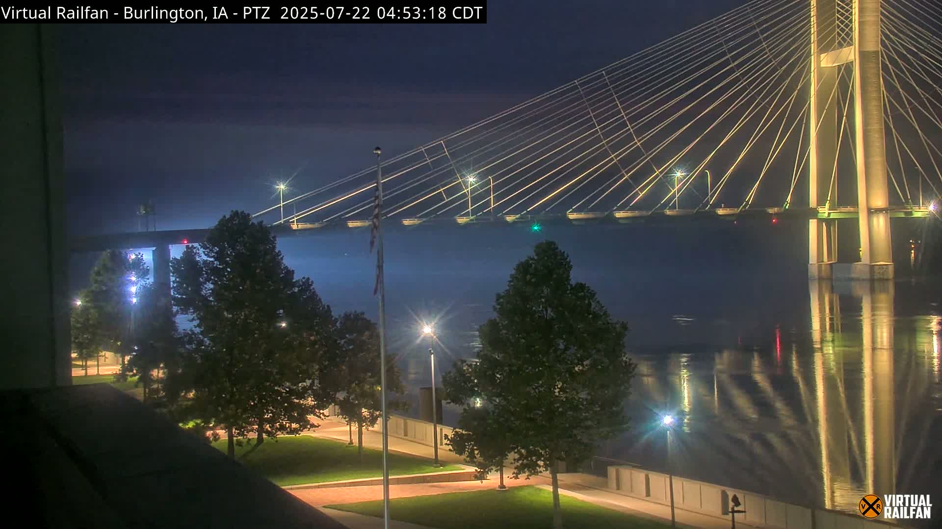 Burlington City & Mississippi River& BNSF Railway Burlington Station Live Cam - Burlington, Des Moines, Iowa, USA
