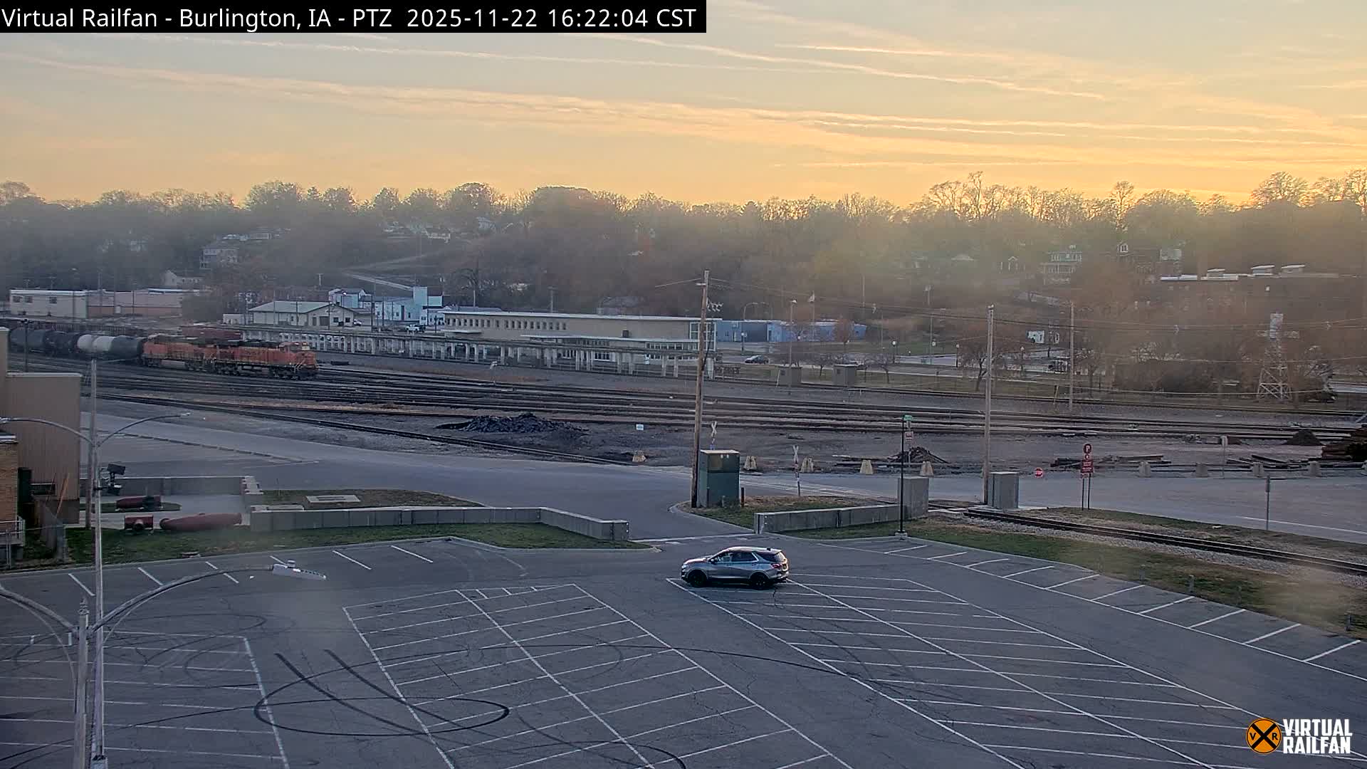 Burlington City & Mississippi River& BNSF Railway Burlington Station Live Cam - Burlington, Des Moines, Iowa, USA