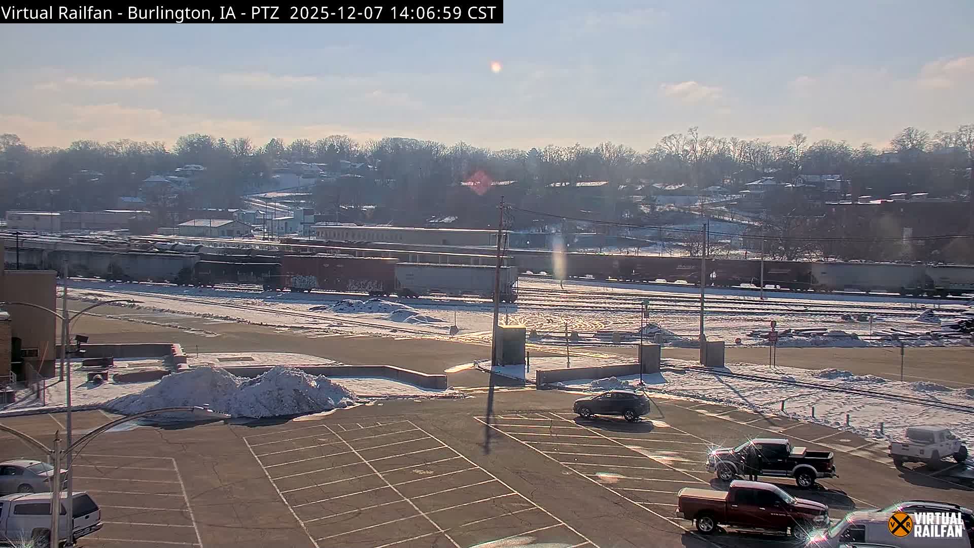 Burlington City & Mississippi River& BNSF Railway Burlington Station Live Cam - Burlington, Des Moines, Iowa, USA