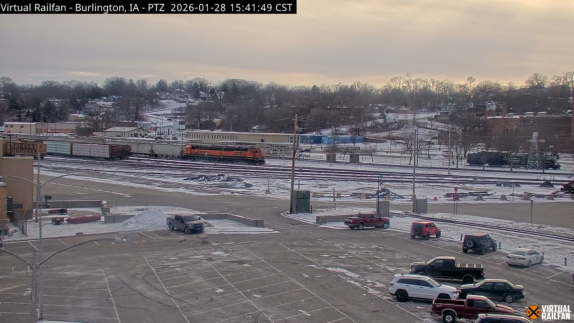 Burlington City & Mississippi River& BNSF Railway Burlington Station Live Cam - Burlington, Des Moines, Iowa, USA