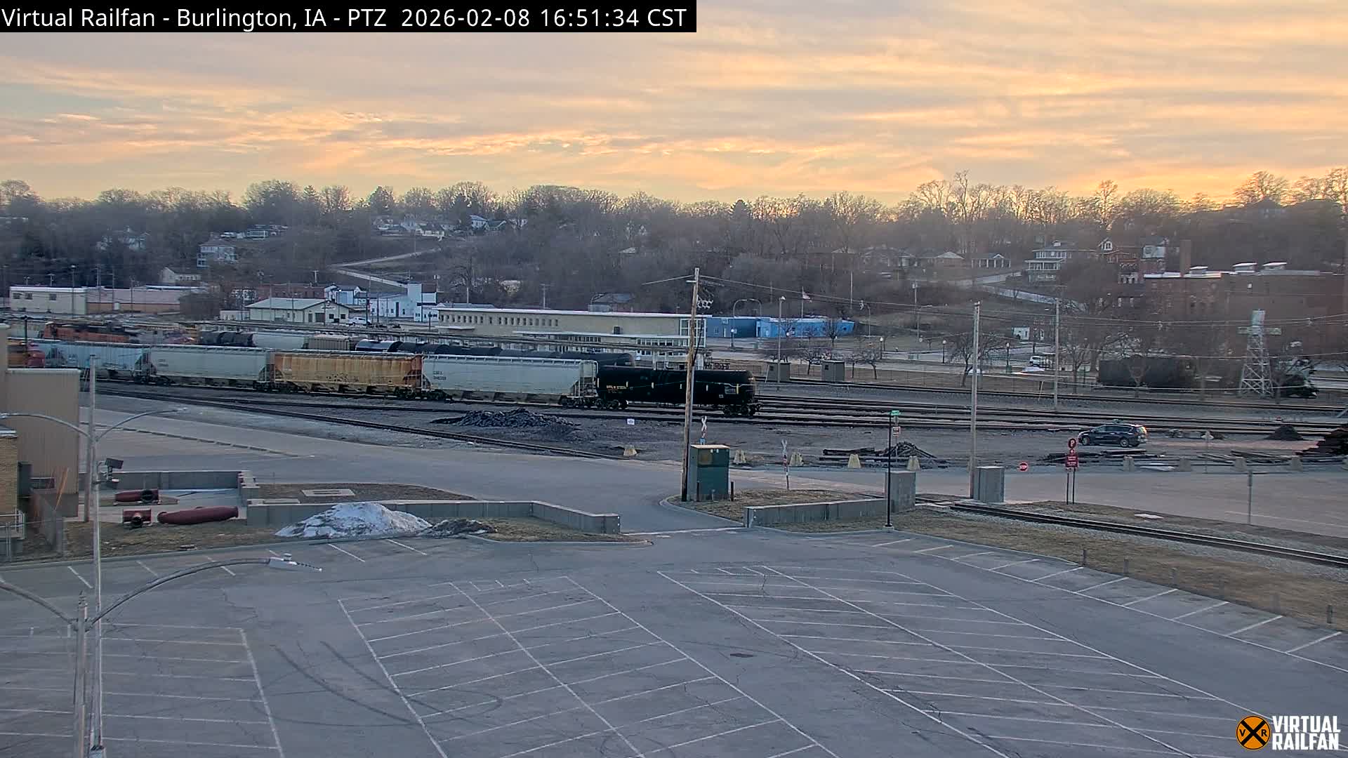 Burlington City & Mississippi River& BNSF Railway Burlington Station Live Cam - Burlington, Des Moines, Iowa, USA