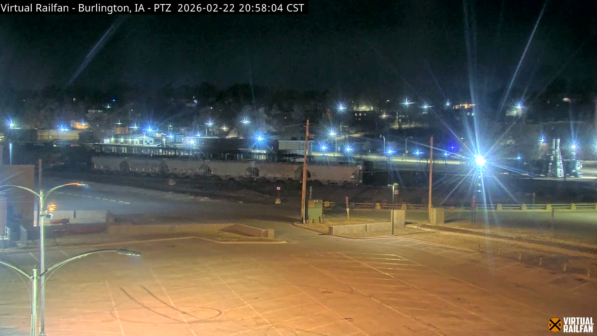 Burlington City & Mississippi River& BNSF Railway Burlington Station Live Cam - Burlington, Des Moines, Iowa, USA