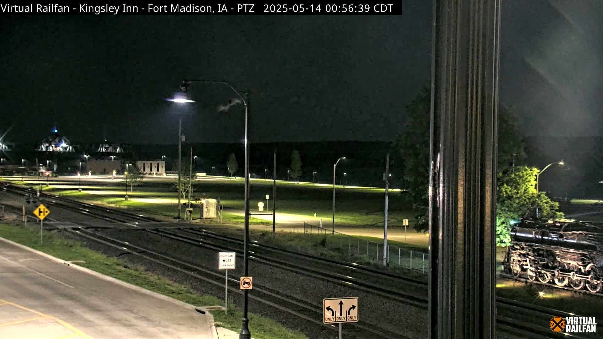 Fort Madison Bridge & Mississippi River & Fort Madison Train Amtrak Station Live Cam - Fort Madison, Lee, Iowa, USA