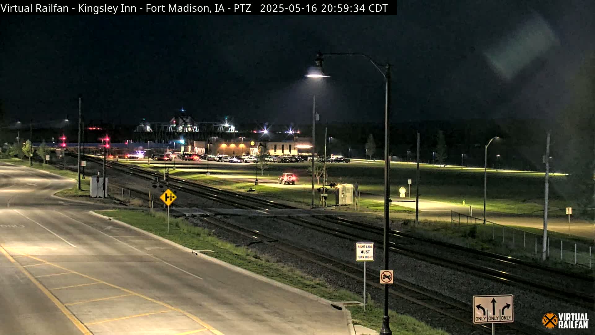 Fort Madison Bridge & Mississippi River & Fort Madison Train Amtrak Station Live Cam - Fort Madison, Lee, Iowa, USA