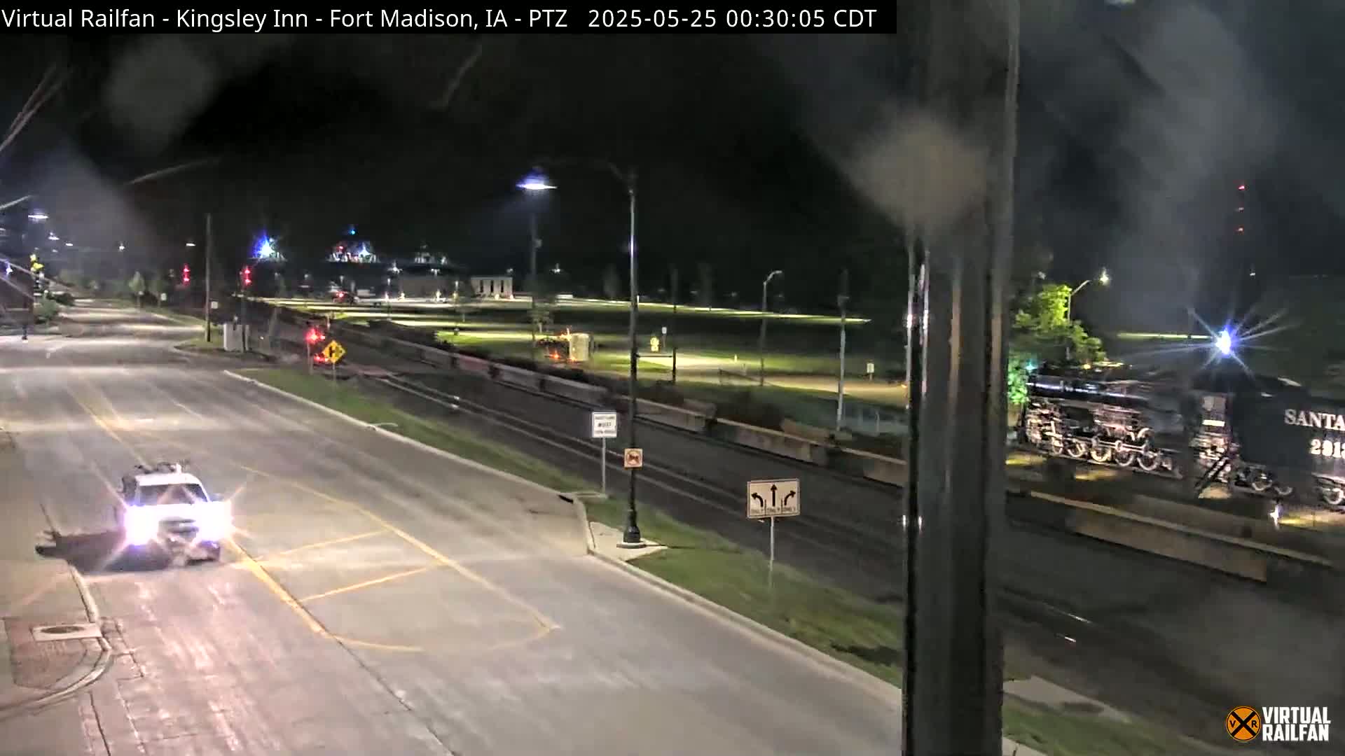 Fort Madison Bridge & Mississippi River & Fort Madison Train Amtrak Station Live Cam - Fort Madison, Lee, Iowa, USA