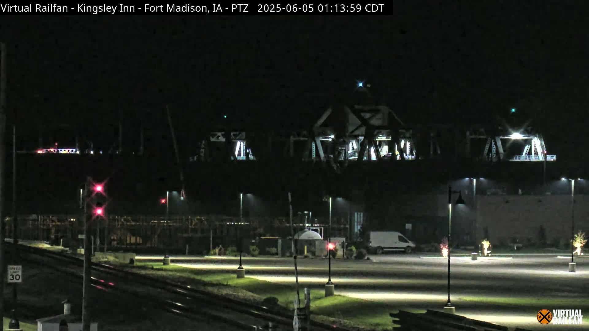 Fort Madison Bridge & Mississippi River & Fort Madison Train Amtrak Station Live Cam - Fort Madison, Lee, Iowa, USA