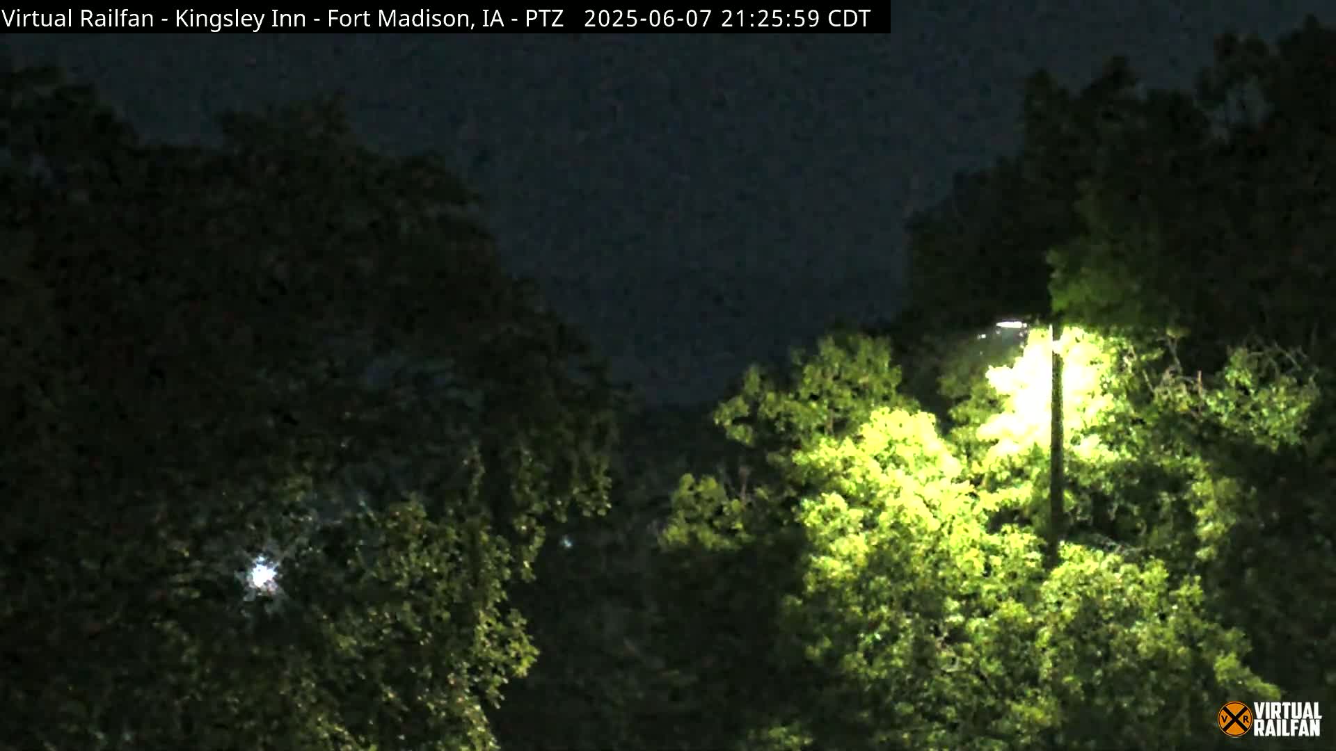 Fort Madison Bridge & Mississippi River & Fort Madison Train Amtrak Station Live Cam - Fort Madison, Lee, Iowa, USA