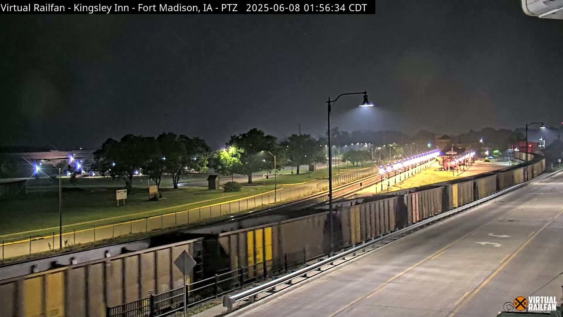 Fort Madison Bridge & Mississippi River & Fort Madison Train Amtrak Station Live Cam - Fort Madison, Lee, Iowa, USA