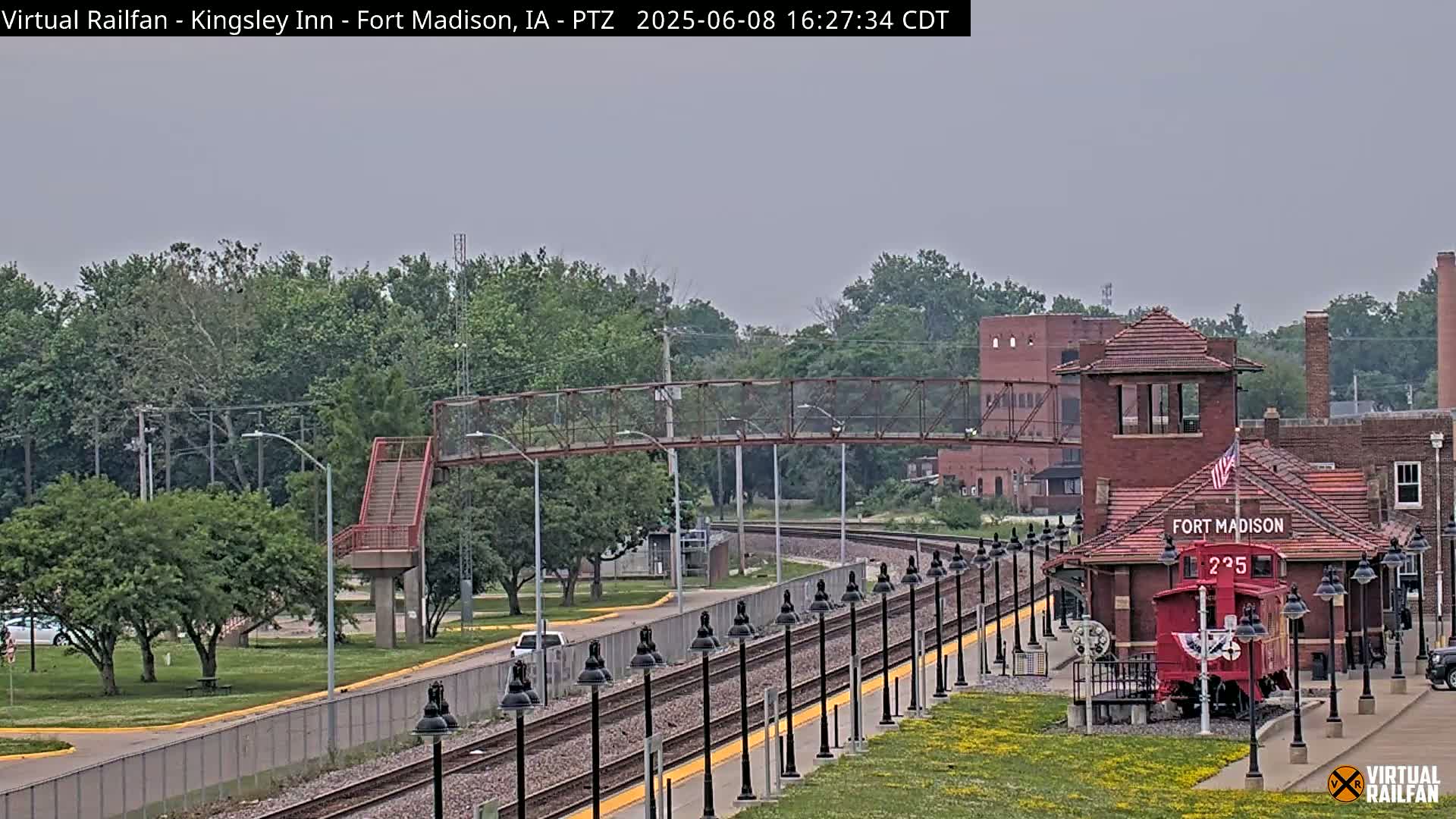 Fort Madison Bridge & Mississippi River & Fort Madison Train Amtrak Station Live Cam - Fort Madison, Lee, Iowa, USA