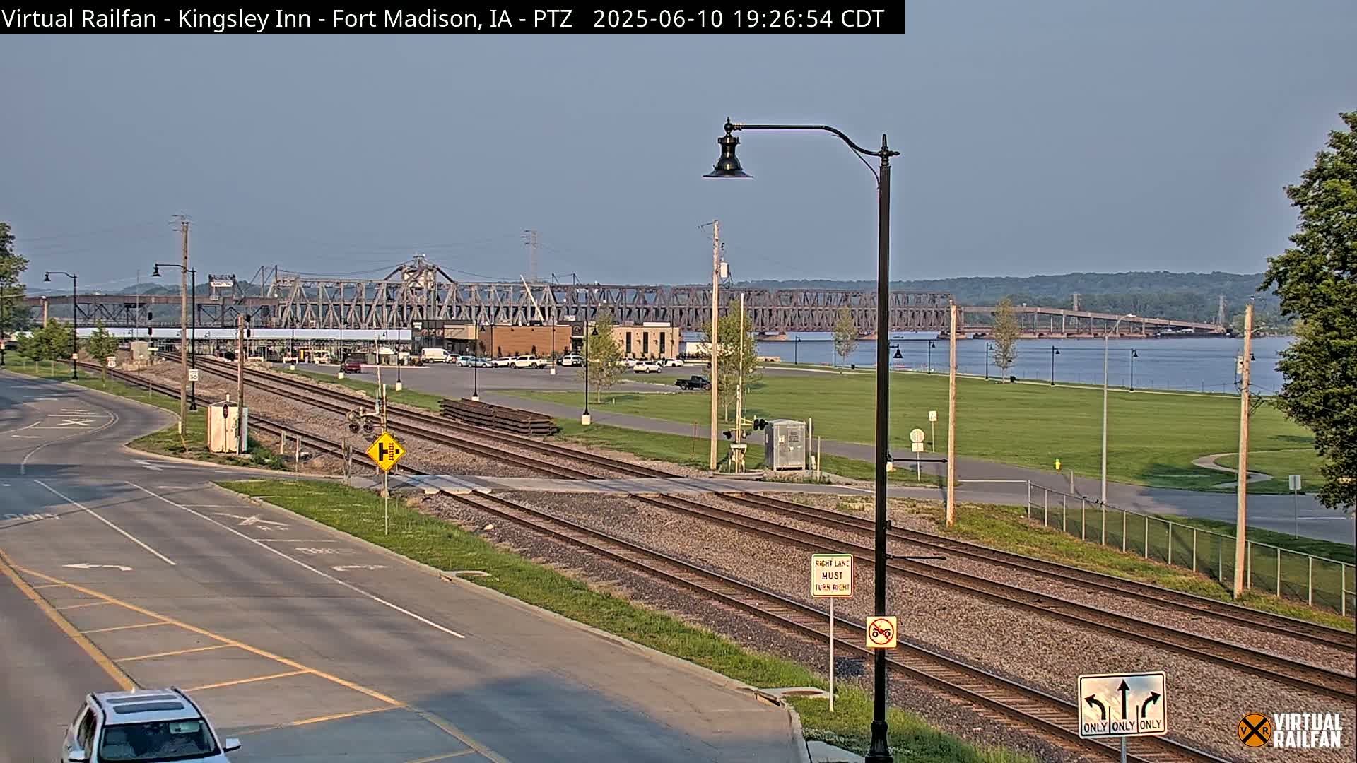 Fort Madison Bridge & Mississippi River & Fort Madison Train Amtrak Station Live Cam - Fort Madison, Lee, Iowa, USA