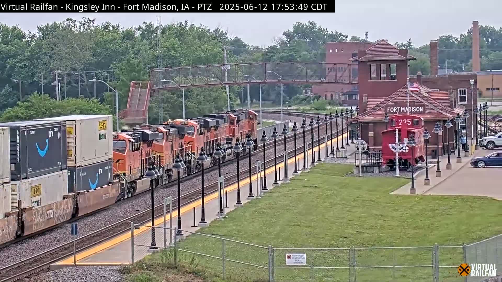 Fort Madison Bridge & Mississippi River & Fort Madison Train Amtrak Station Live Cam - Fort Madison, Lee, Iowa, USA