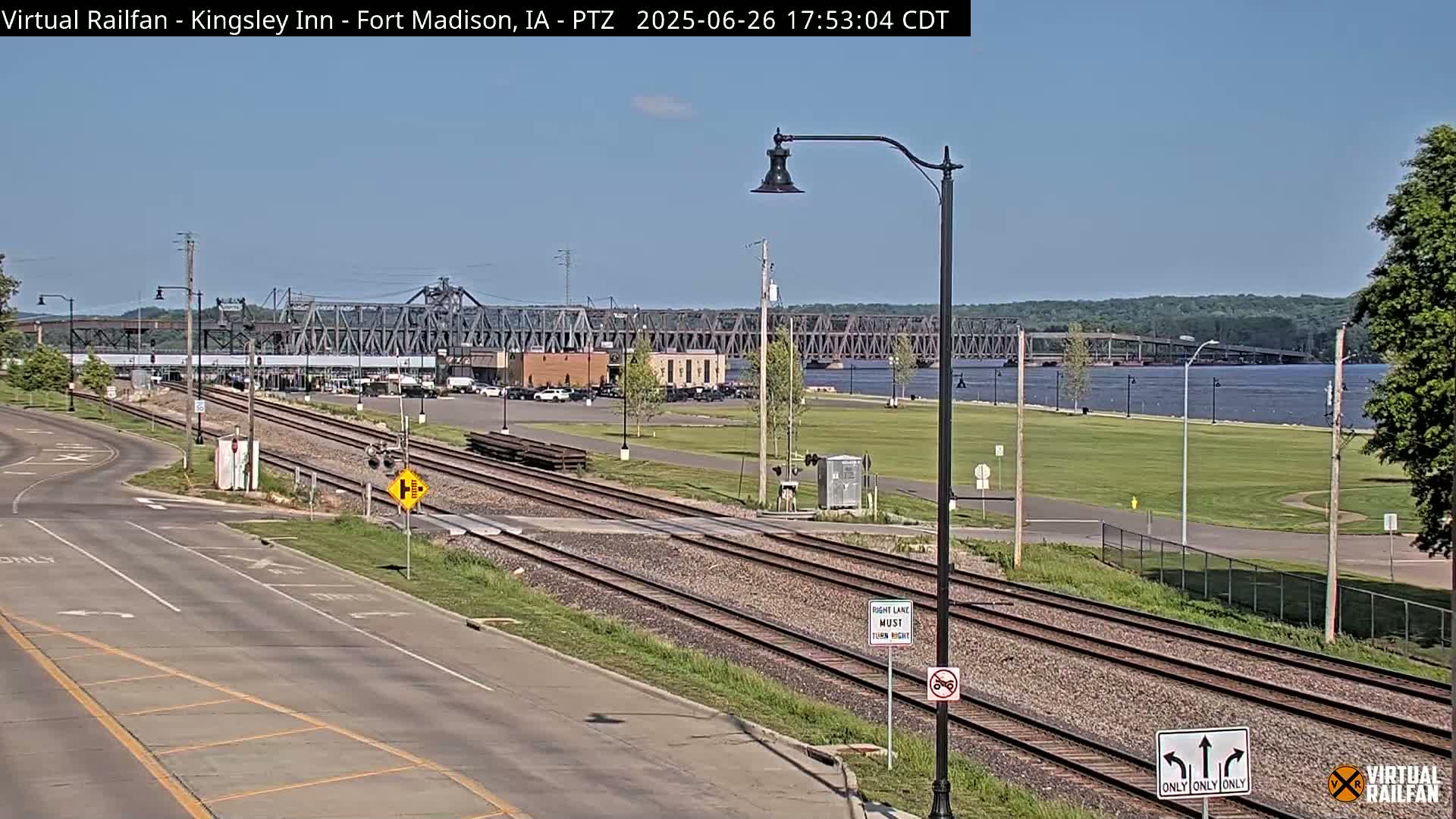 Fort Madison Bridge & Mississippi River & Fort Madison Train Amtrak Station Live Cam - Fort Madison, Lee, Iowa, USA