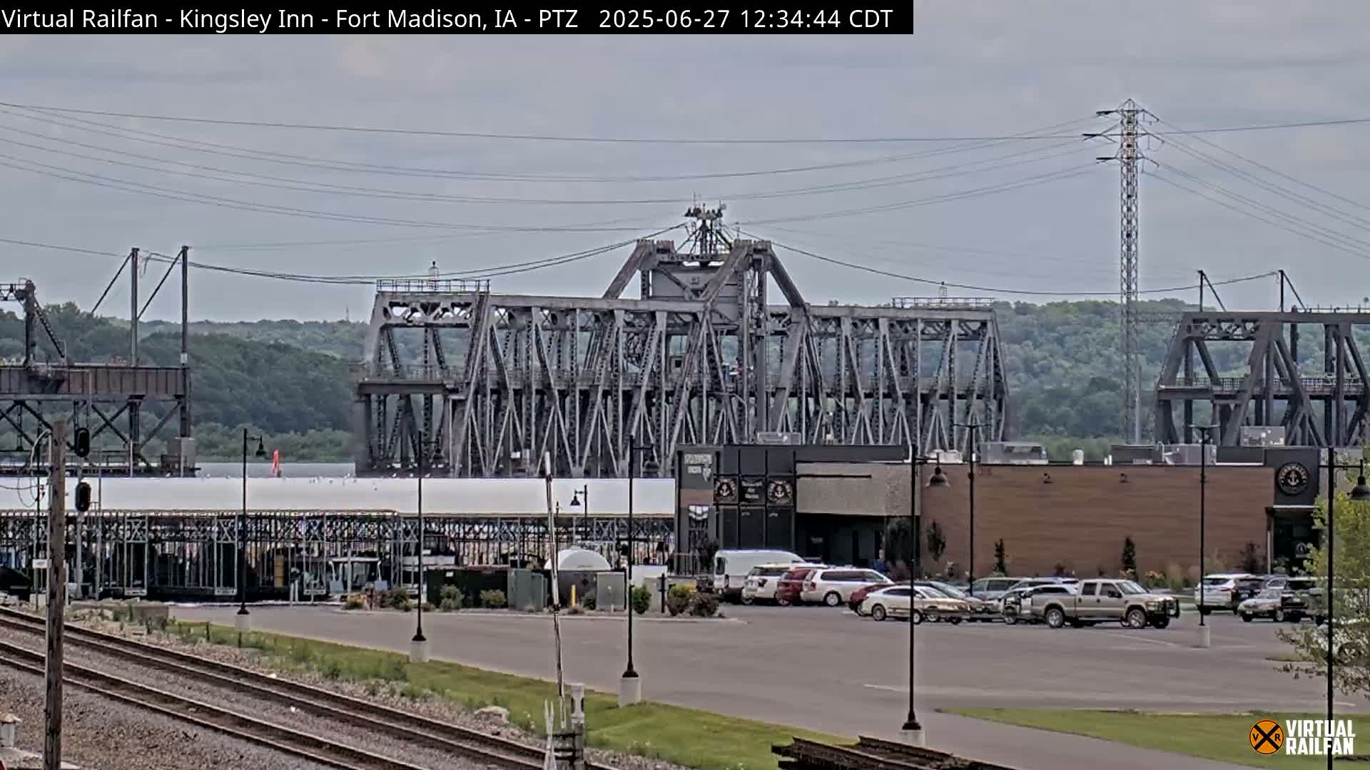 Fort Madison Bridge & Mississippi River & Fort Madison Train Amtrak Station Live Cam - Fort Madison, Lee, Iowa, USA