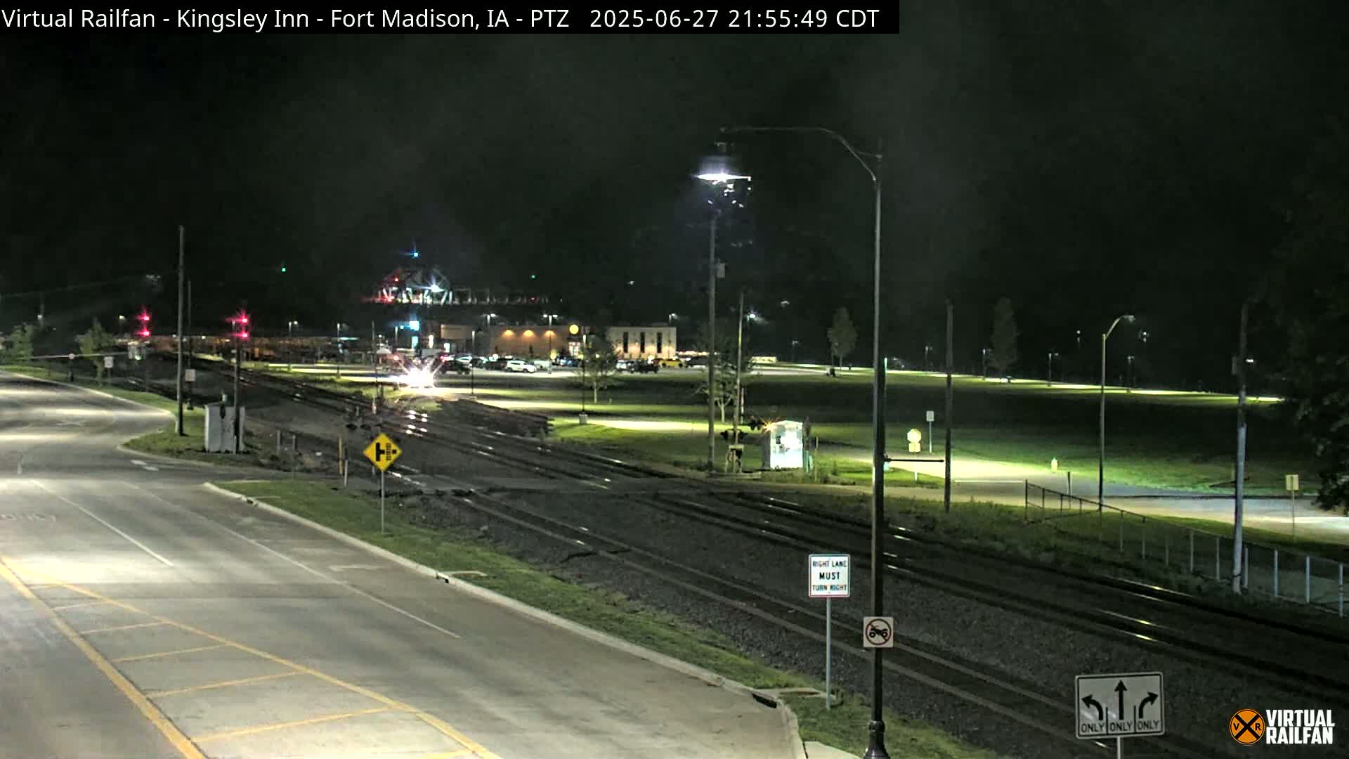 Fort Madison Bridge & Mississippi River & Fort Madison Train Amtrak Station Live Cam - Fort Madison, Lee, Iowa, USA