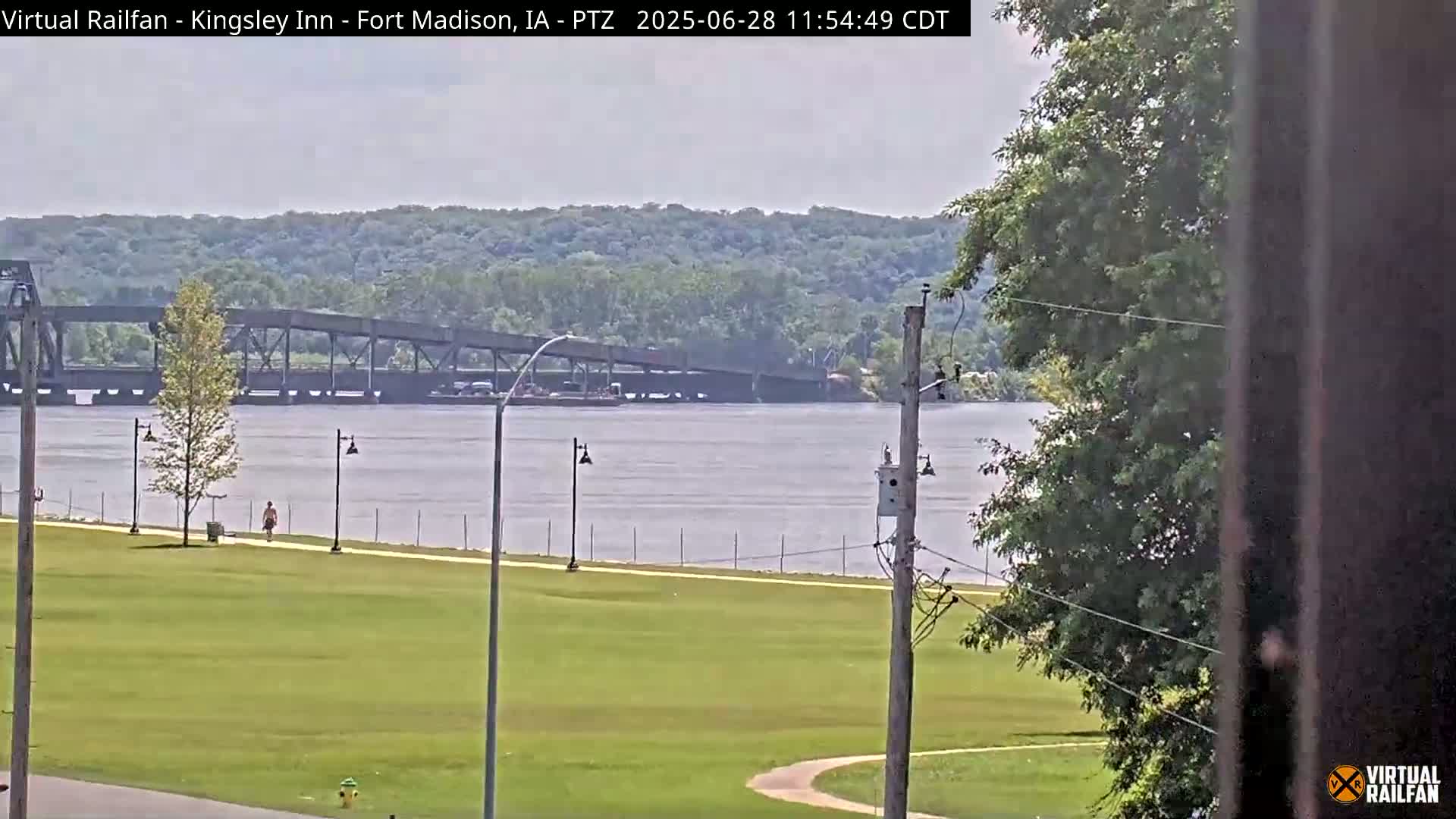 Fort Madison Bridge & Mississippi River & Fort Madison Train Amtrak Station Live Cam - Fort Madison, Lee, Iowa, USA