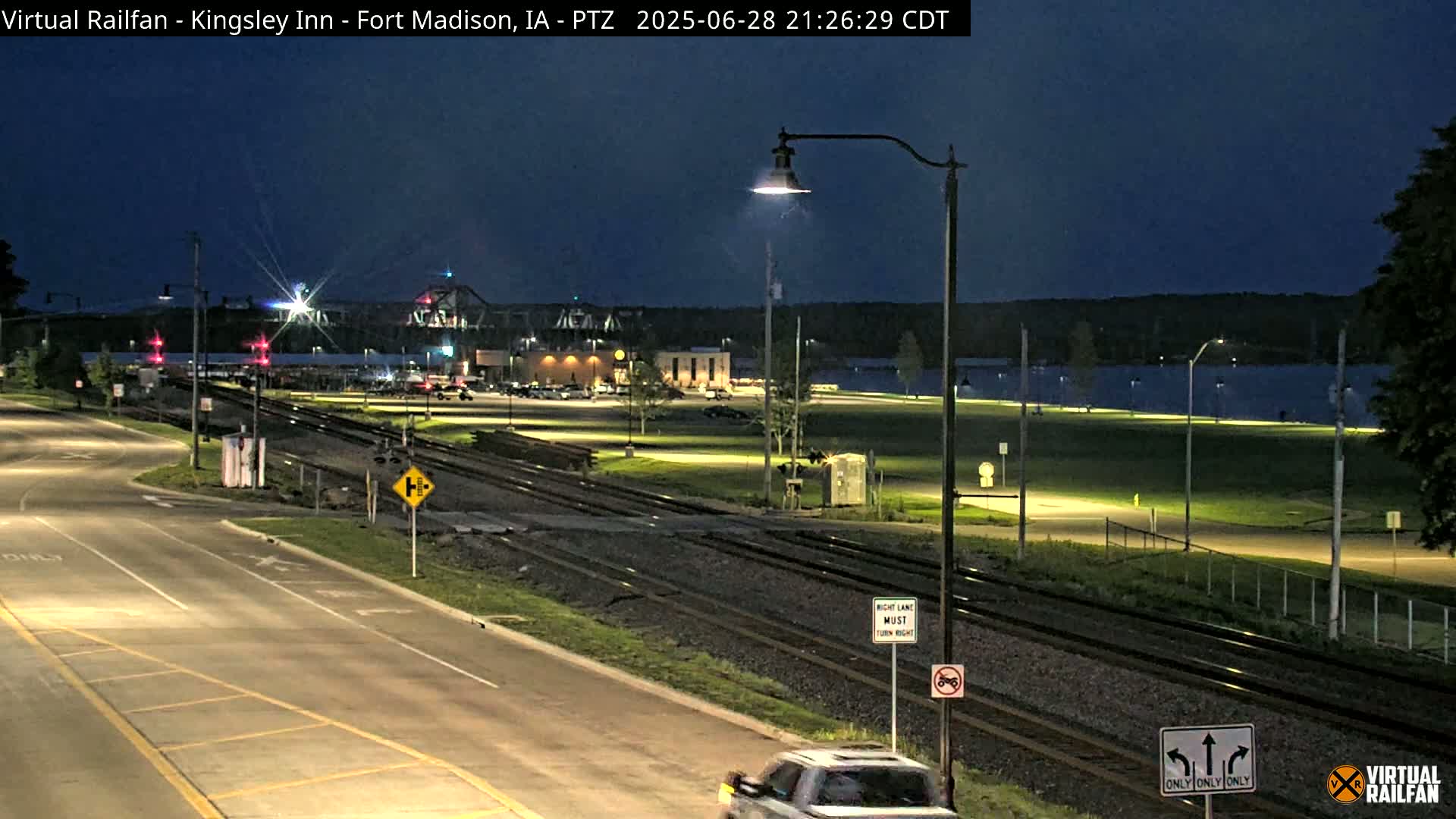 Fort Madison Bridge & Mississippi River & Fort Madison Train Amtrak Station Live Cam - Fort Madison, Lee, Iowa, USA