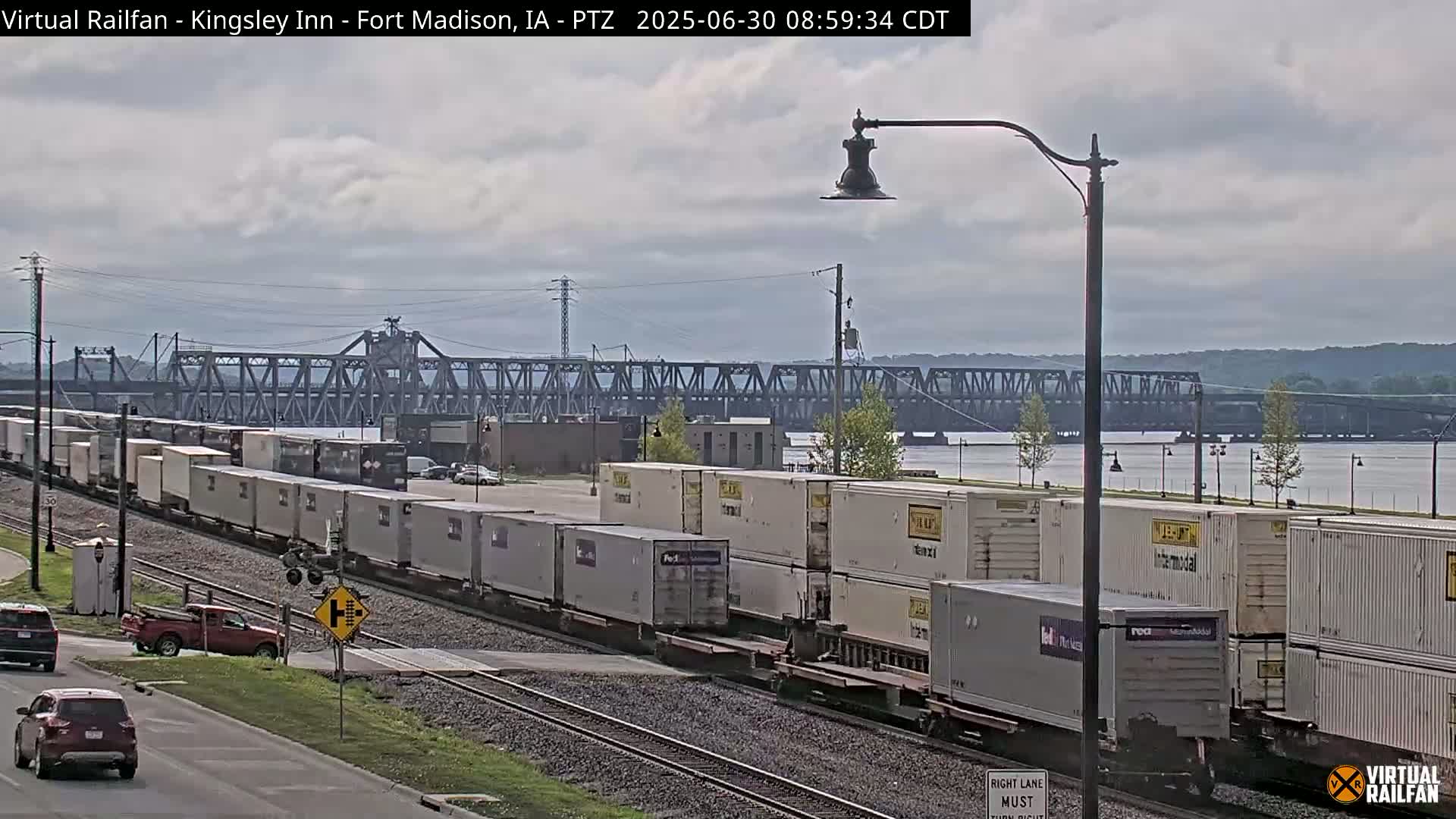 Fort Madison Bridge & Mississippi River & Fort Madison Train Amtrak Station Live Cam - Fort Madison, Lee, Iowa, USA