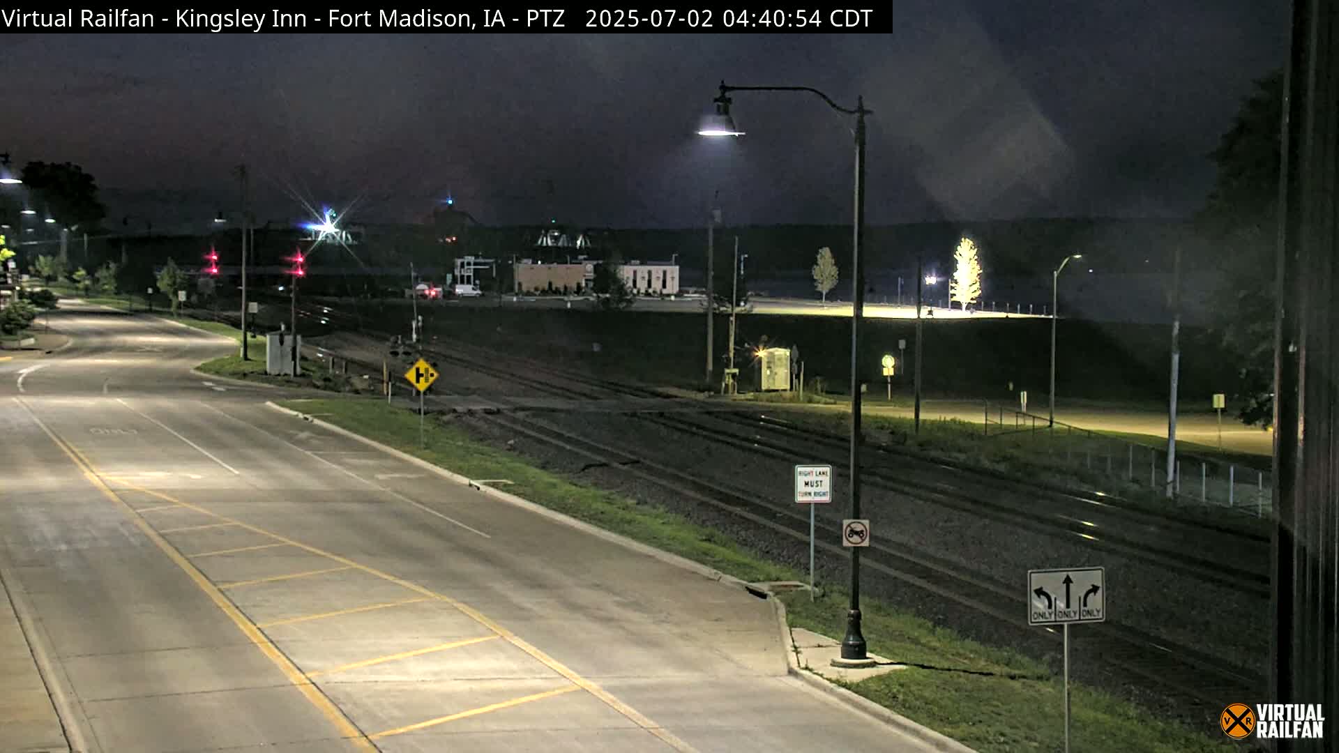 Fort Madison Bridge & Mississippi River & Fort Madison Train Amtrak Station Live Cam - Fort Madison, Lee, Iowa, USA