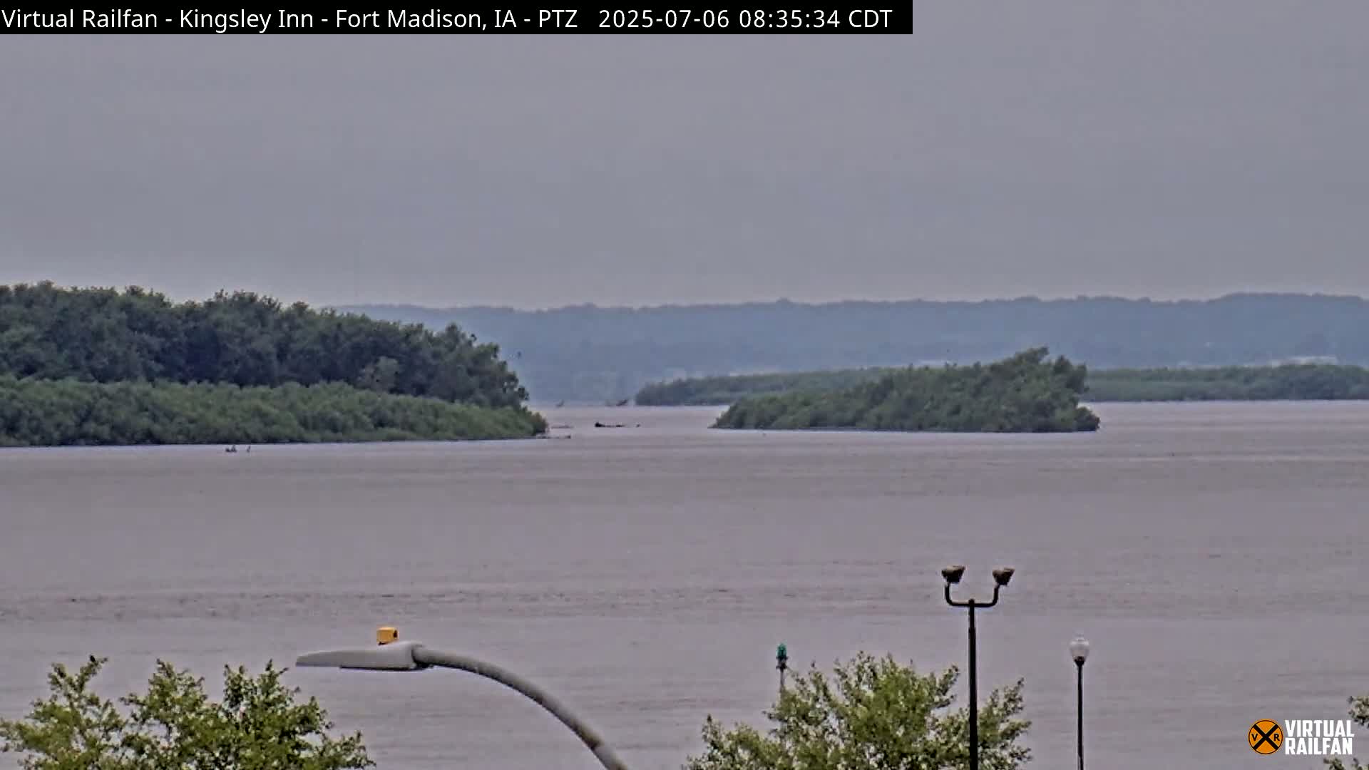 Fort Madison Bridge & Mississippi River & Fort Madison Train Amtrak Station Live Cam - Fort Madison, Lee, Iowa, USA