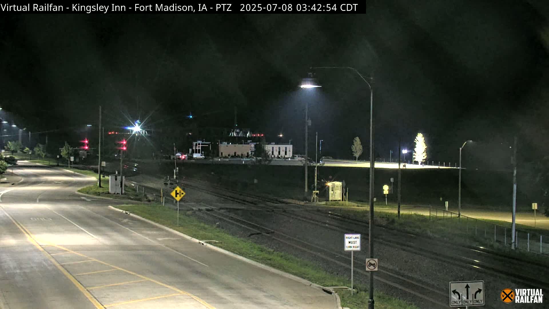 Fort Madison Bridge & Mississippi River & Fort Madison Train Amtrak Station Live Cam - Fort Madison, Lee, Iowa, USA