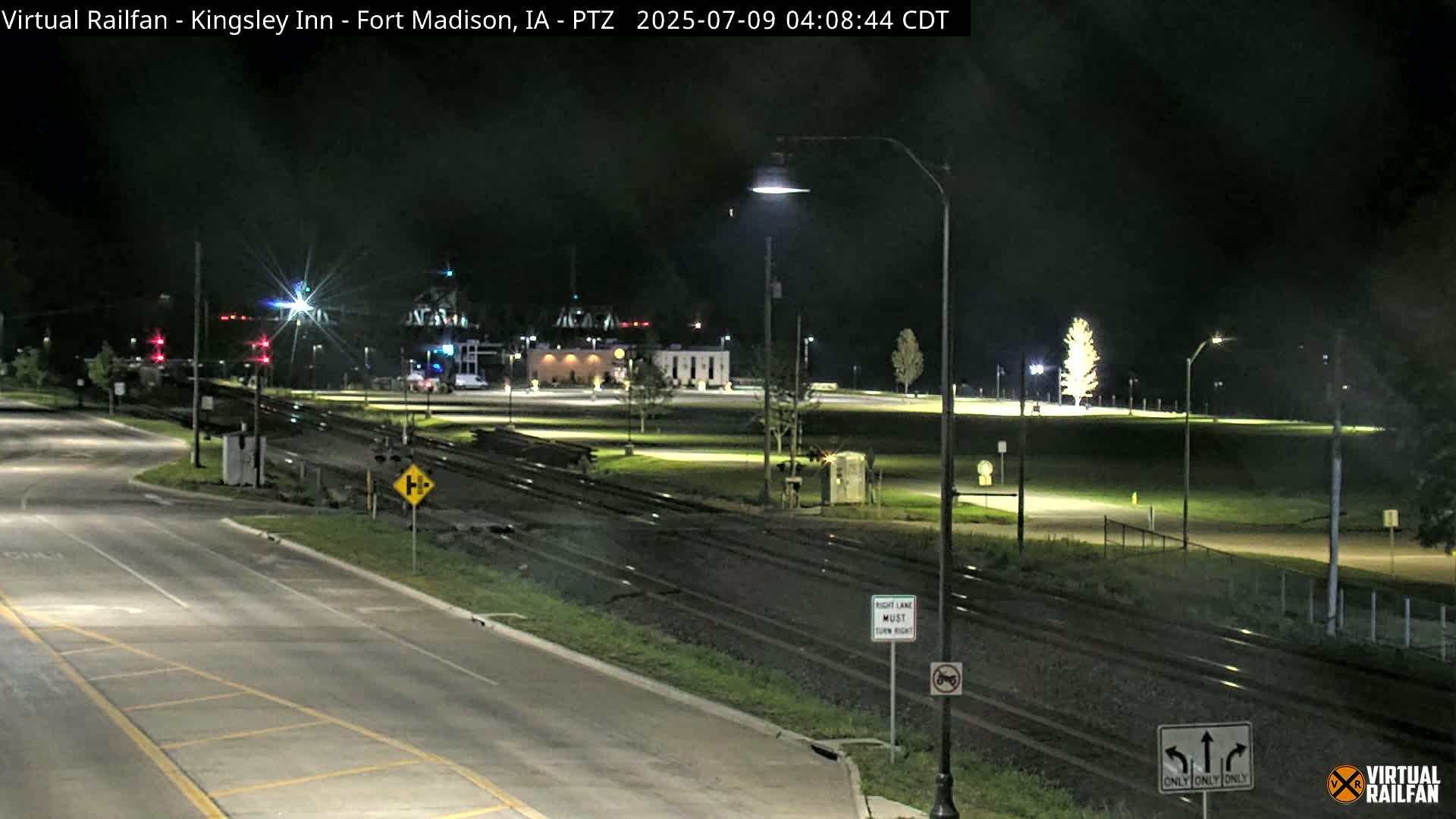Fort Madison Bridge & Mississippi River & Fort Madison Train Amtrak Station Live Cam - Fort Madison, Lee, Iowa, USA