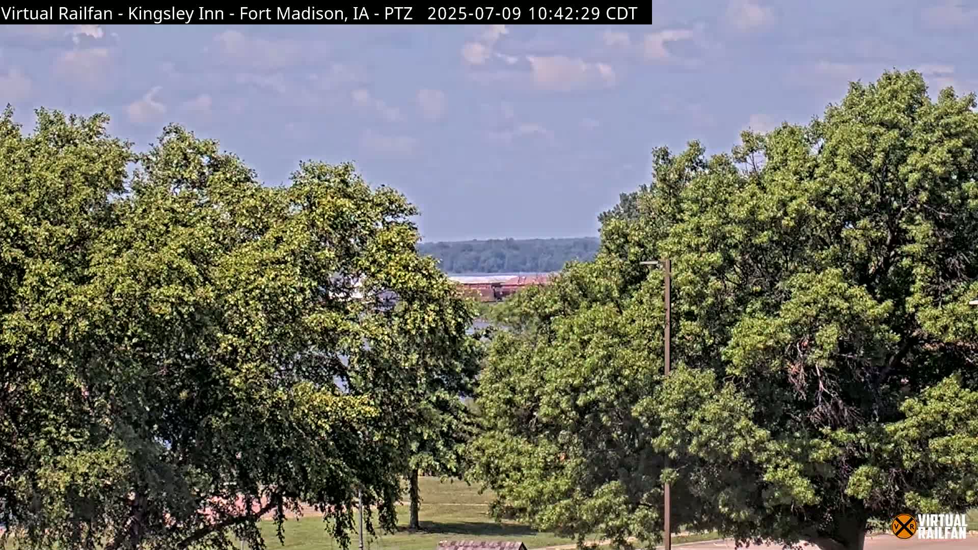 Fort Madison Bridge & Mississippi River & Fort Madison Train Amtrak Station Live Cam - Fort Madison, Lee, Iowa, USA
