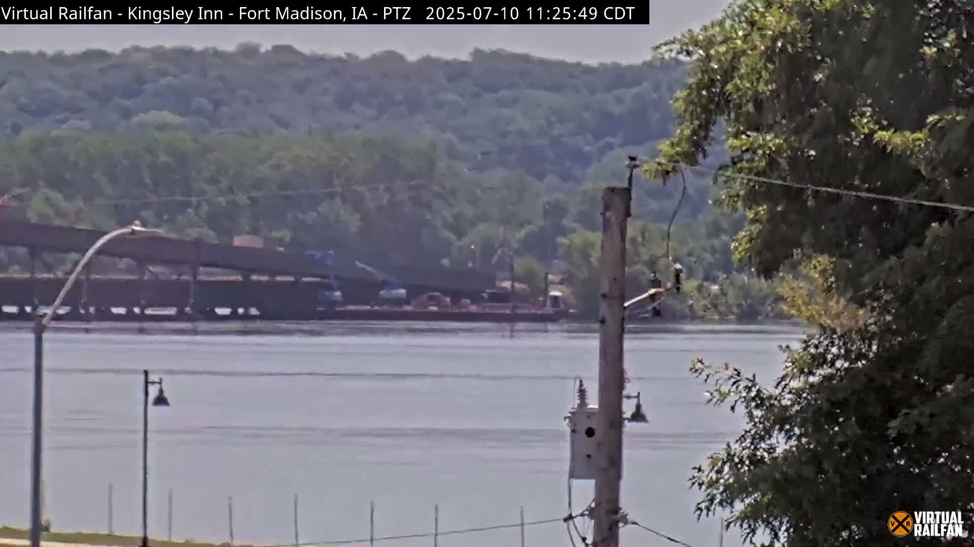 Fort Madison Bridge & Mississippi River & Fort Madison Train Amtrak Station Live Cam - Fort Madison, Lee, Iowa, USA