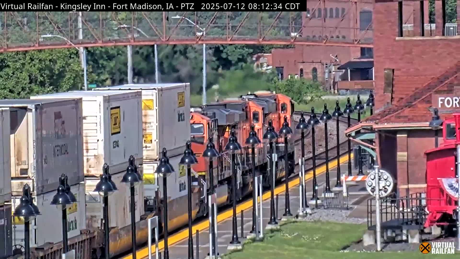 Fort Madison Bridge & Mississippi River & Fort Madison Train Amtrak Station Live Cam - Fort Madison, Lee, Iowa, USA