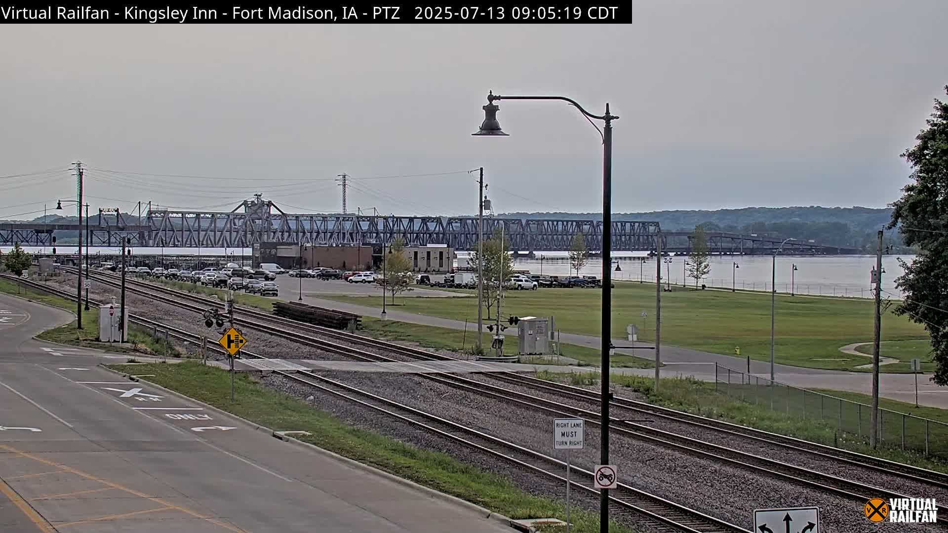 Fort Madison Bridge & Mississippi River & Fort Madison Train Amtrak Station Live Cam - Fort Madison, Lee, Iowa, USA