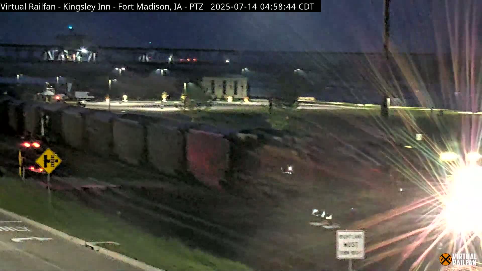 Fort Madison Bridge & Mississippi River & Fort Madison Train Amtrak Station Live Cam - Fort Madison, Lee, Iowa, USA