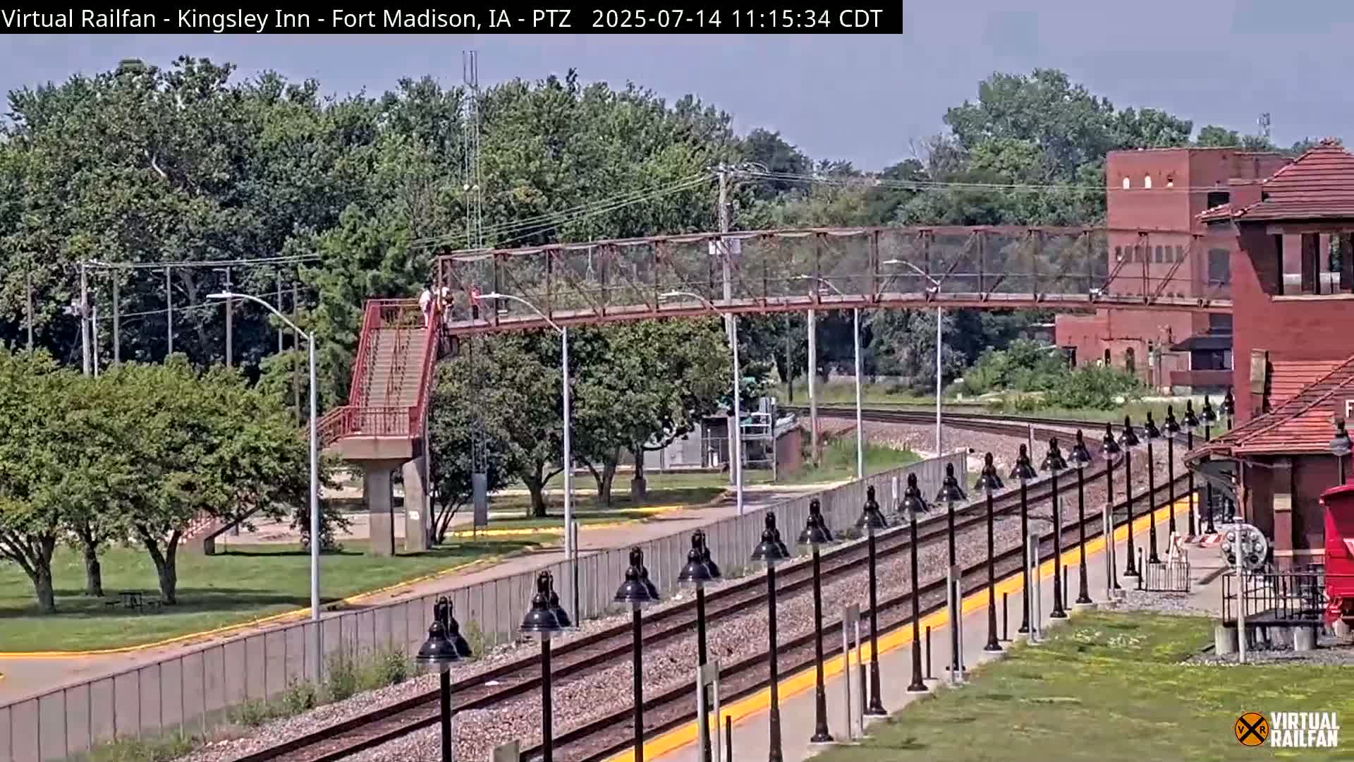 Fort Madison Bridge & Mississippi River & Fort Madison Train Amtrak Station Live Cam - Fort Madison, Lee, Iowa, USA