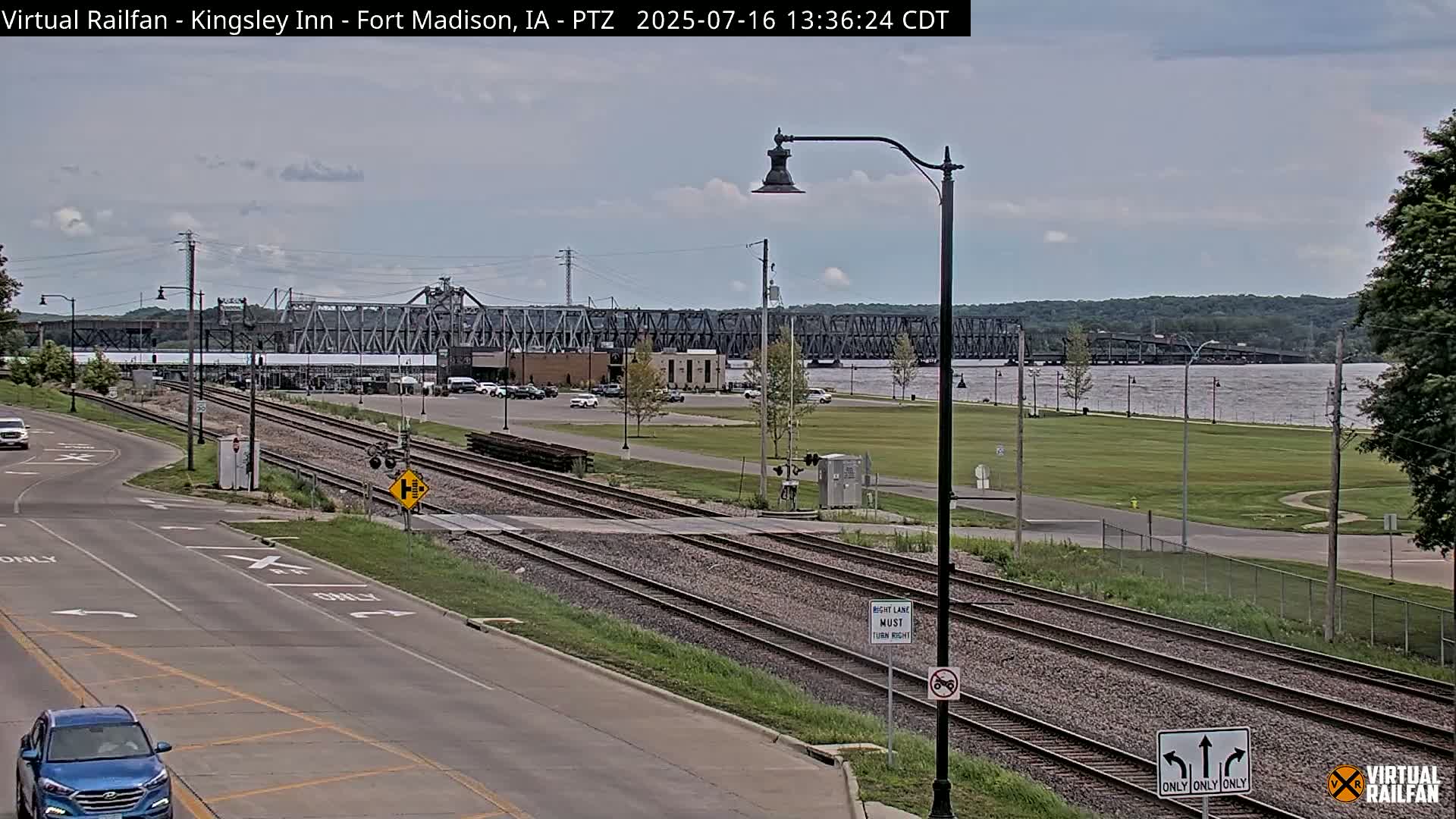 Fort Madison Bridge & Mississippi River & Fort Madison Train Amtrak Station Live Cam - Fort Madison, Lee, Iowa, USA