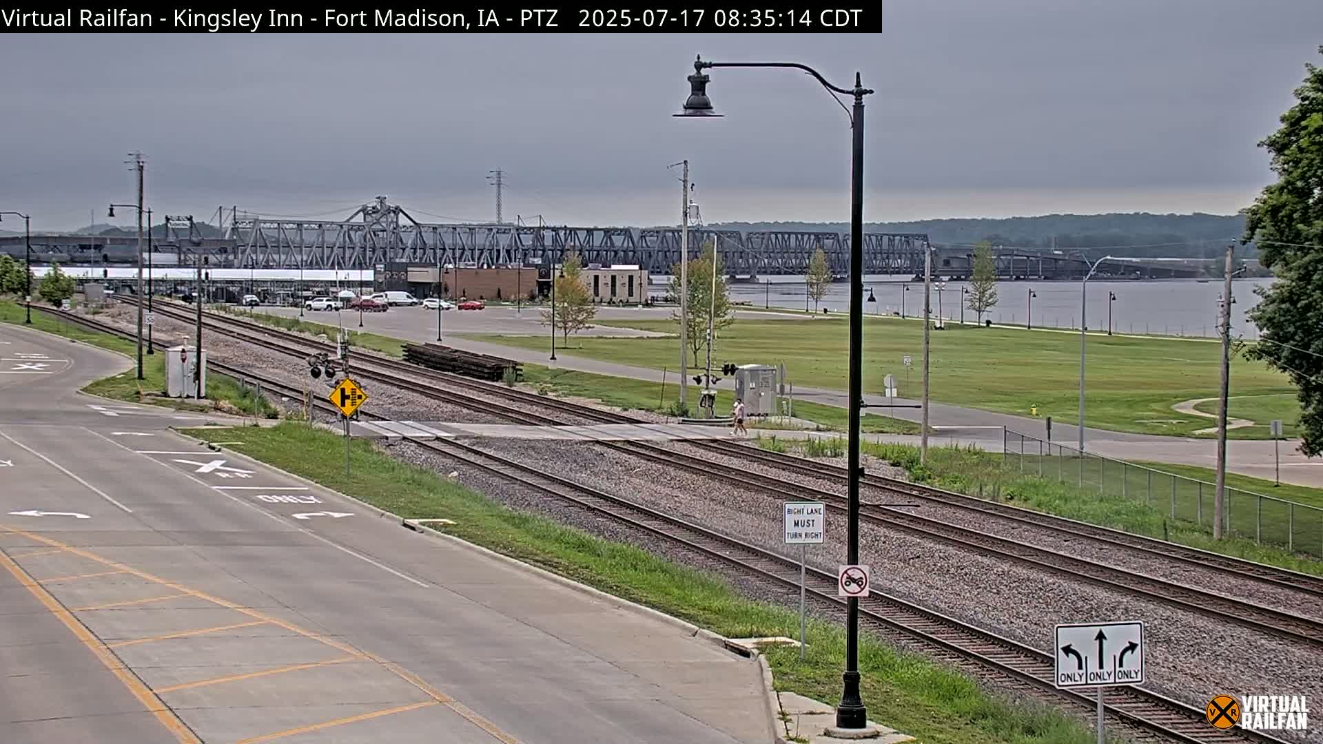 Fort Madison Bridge & Mississippi River & Fort Madison Train Amtrak Station Live Cam - Fort Madison, Lee, Iowa, USA