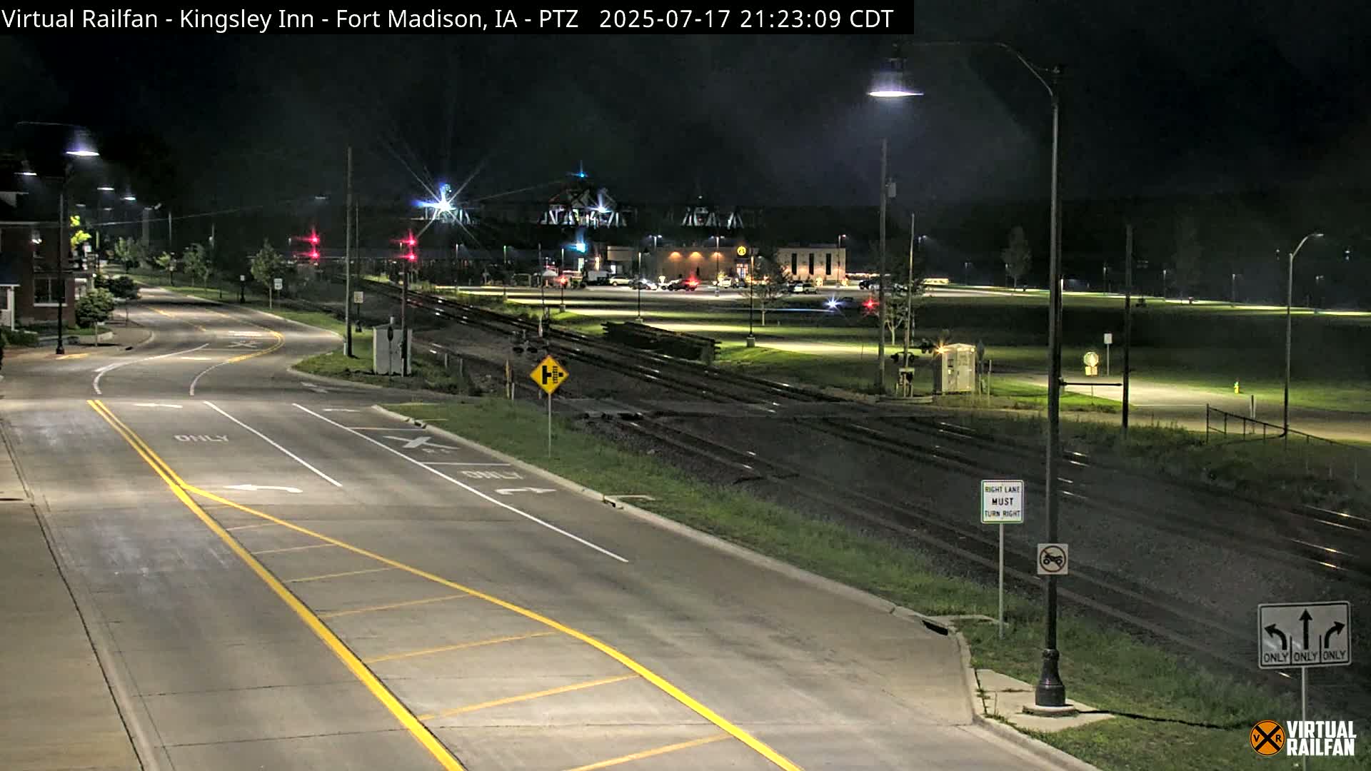 Fort Madison Bridge & Mississippi River & Fort Madison Train Amtrak Station Live Cam - Fort Madison, Lee, Iowa, USA