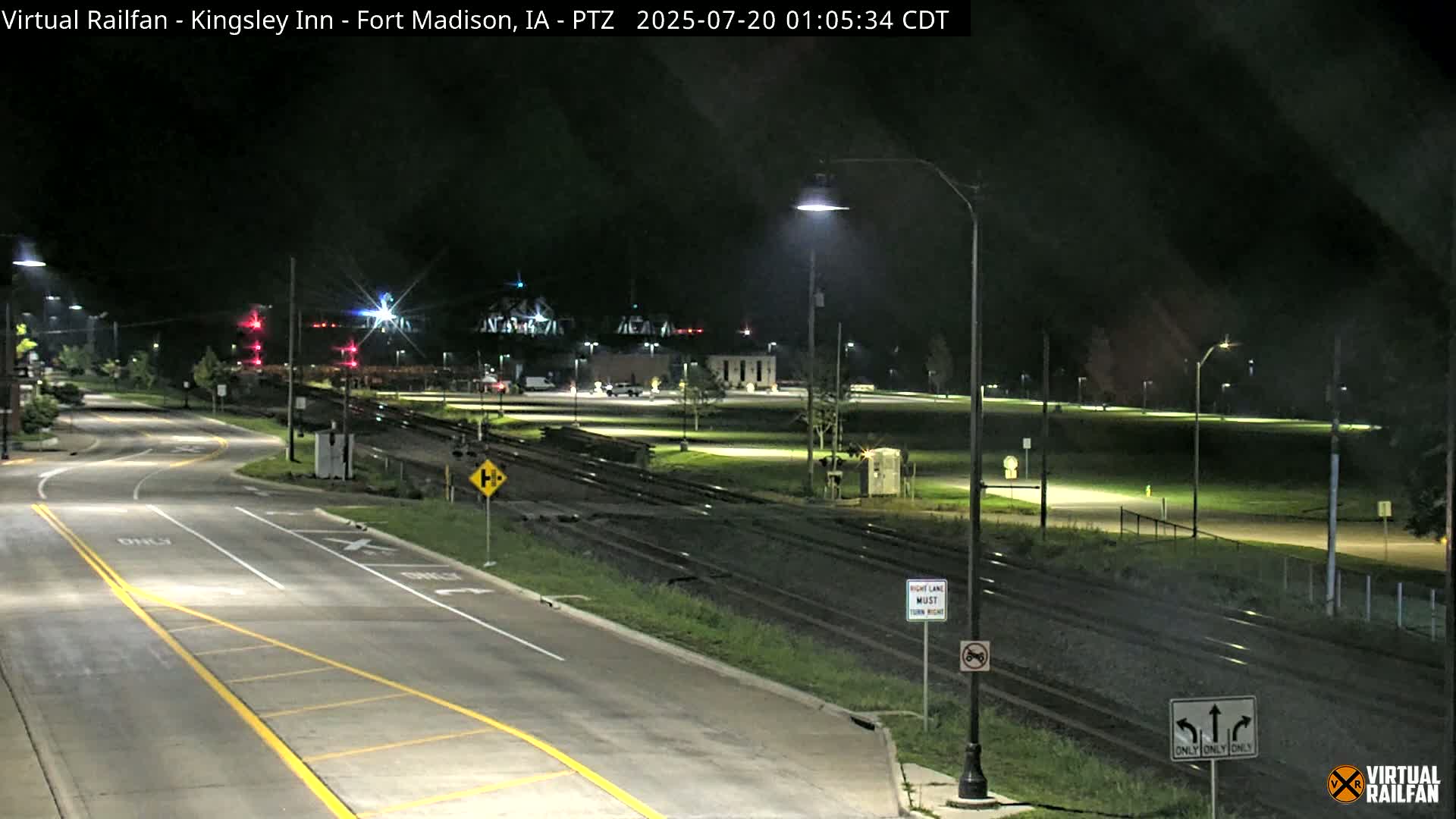 Fort Madison Bridge & Mississippi River & Fort Madison Train Amtrak Station Live Cam - Fort Madison, Lee, Iowa, USA