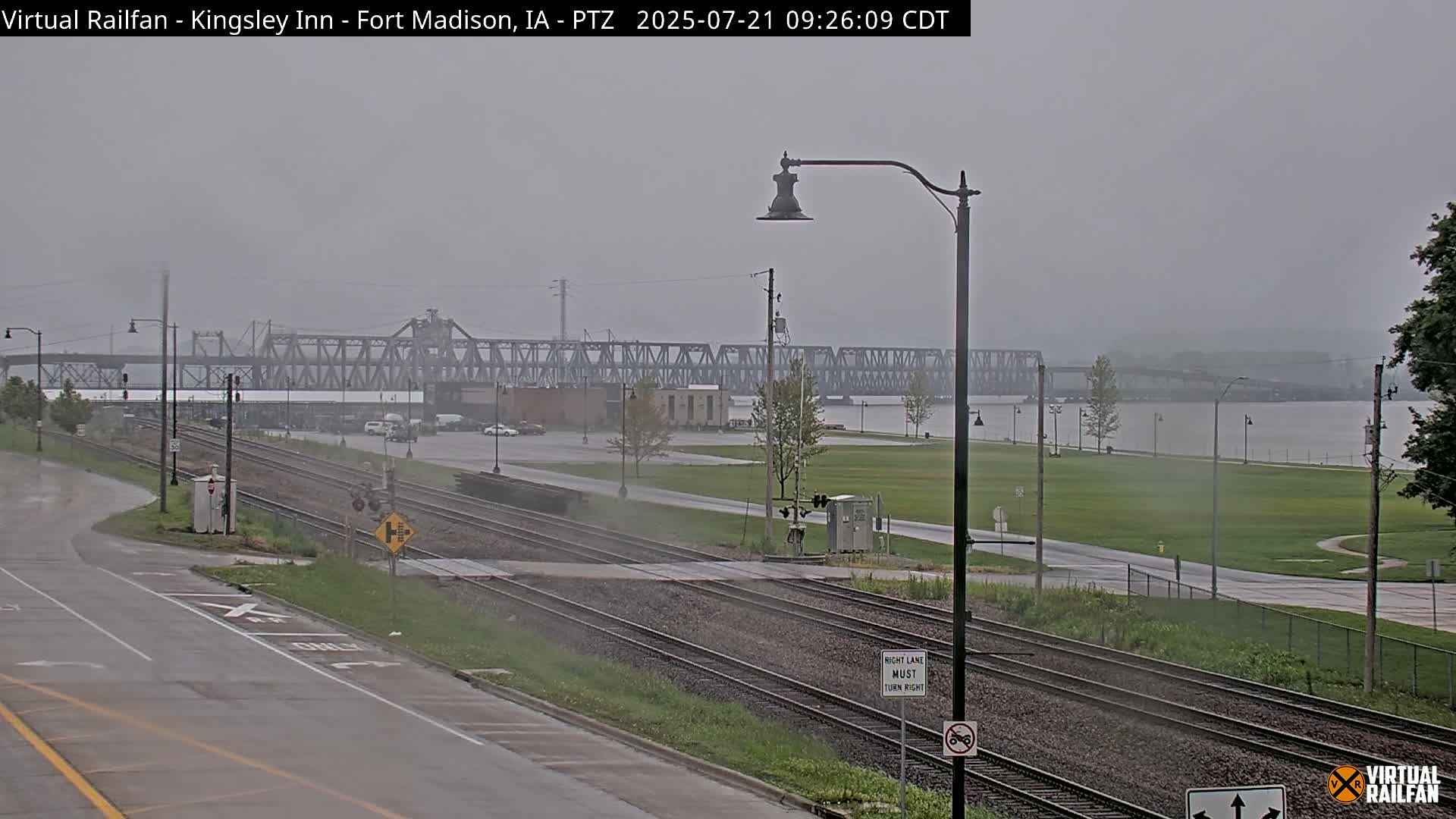 Fort Madison Bridge & Mississippi River & Fort Madison Train Amtrak Station Live Cam - Fort Madison, Lee, Iowa, USA