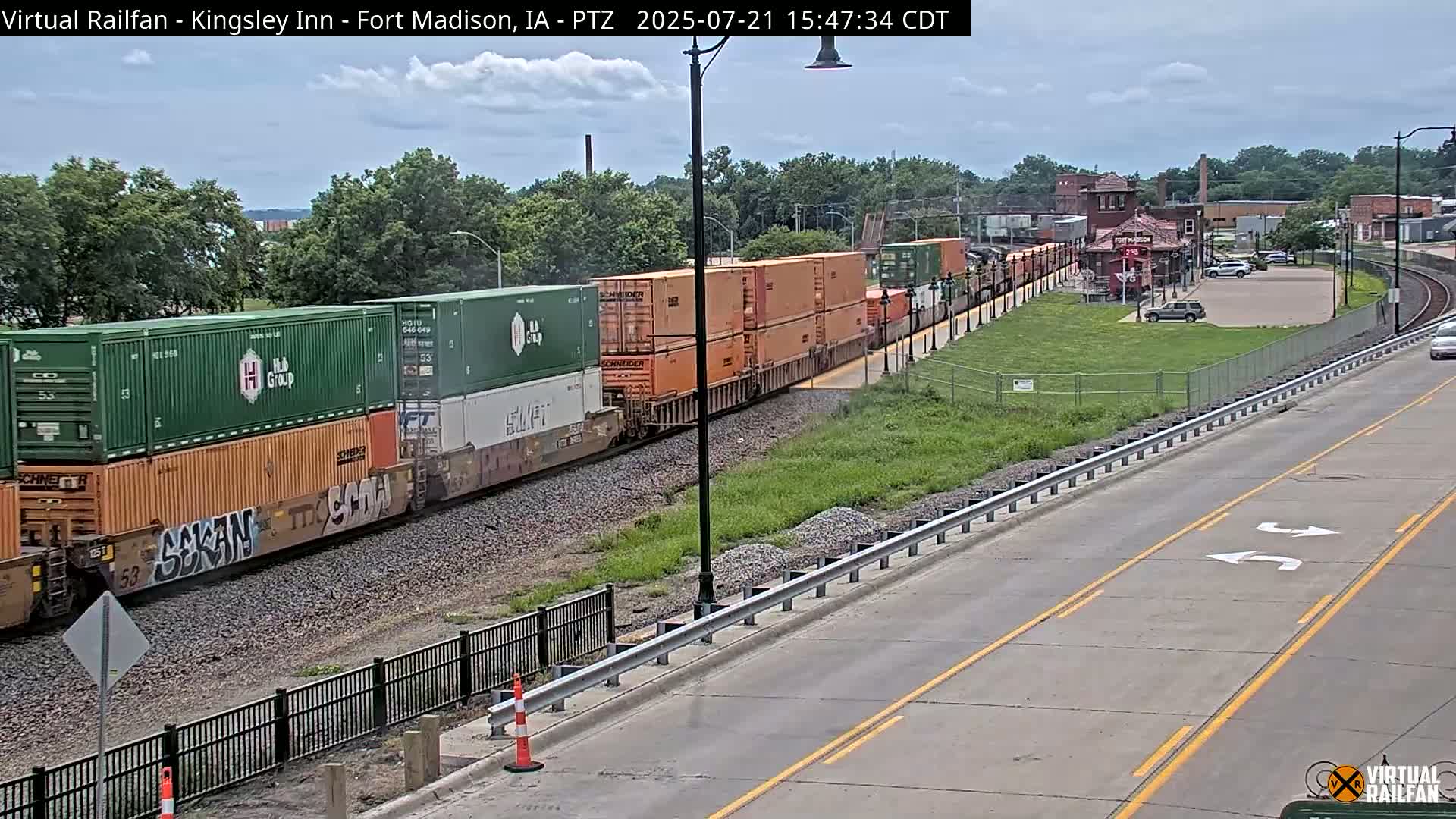 Fort Madison Bridge & Mississippi River & Fort Madison Train Amtrak Station Live Cam - Fort Madison, Lee, Iowa, USA