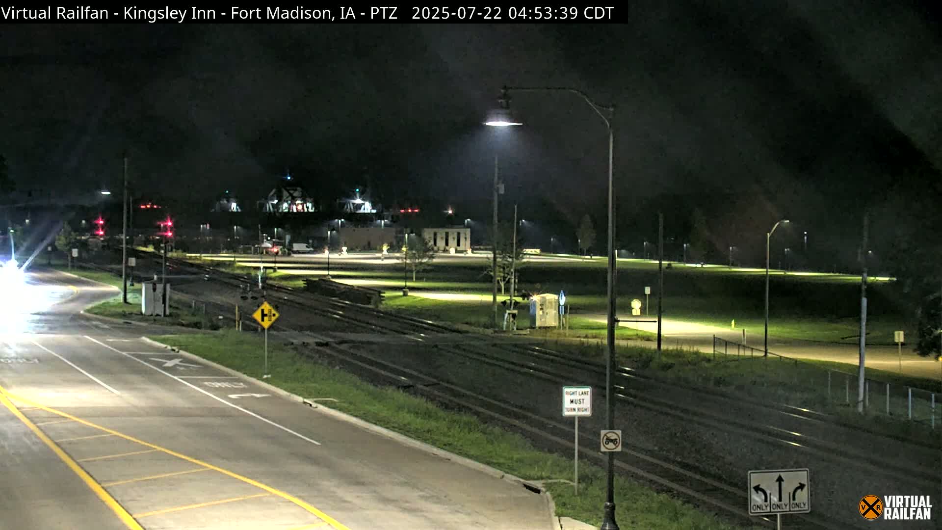 Fort Madison Bridge & Mississippi River & Fort Madison Train Amtrak Station Live Cam - Fort Madison, Lee, Iowa, USA