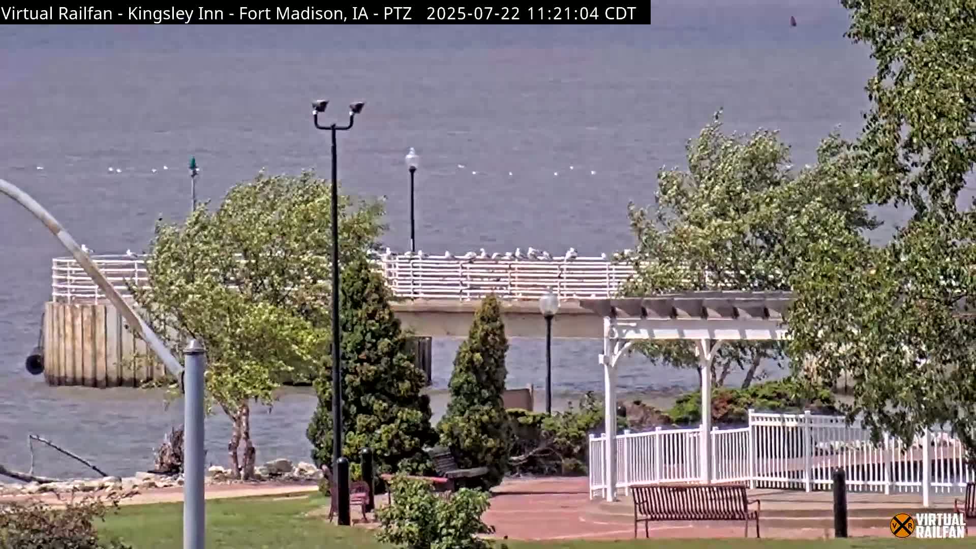 Fort Madison Bridge & Mississippi River & Fort Madison Train Amtrak Station Live Cam - Fort Madison, Lee, Iowa, USA