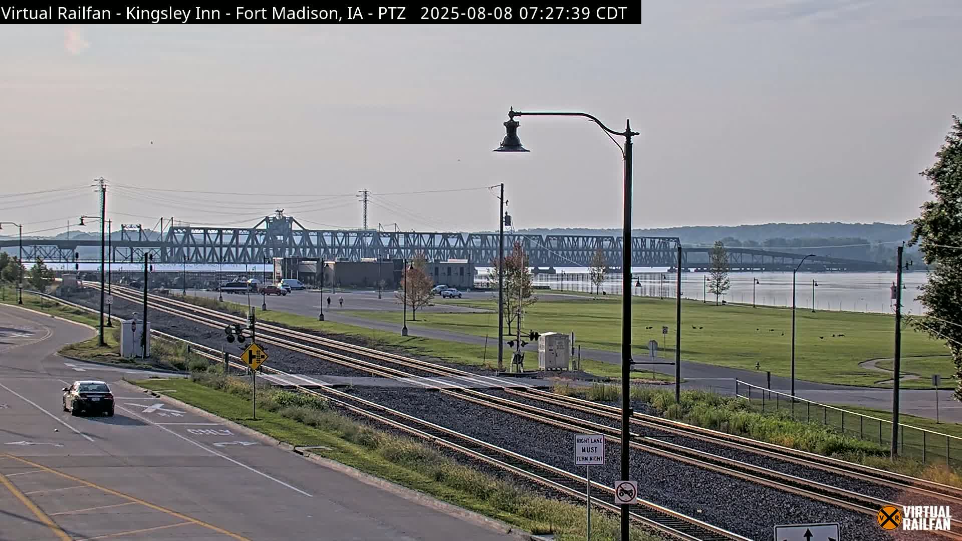 Fort Madison Bridge & Mississippi River & Fort Madison Train Amtrak Station Live Cam - Fort Madison, Lee, Iowa, USA